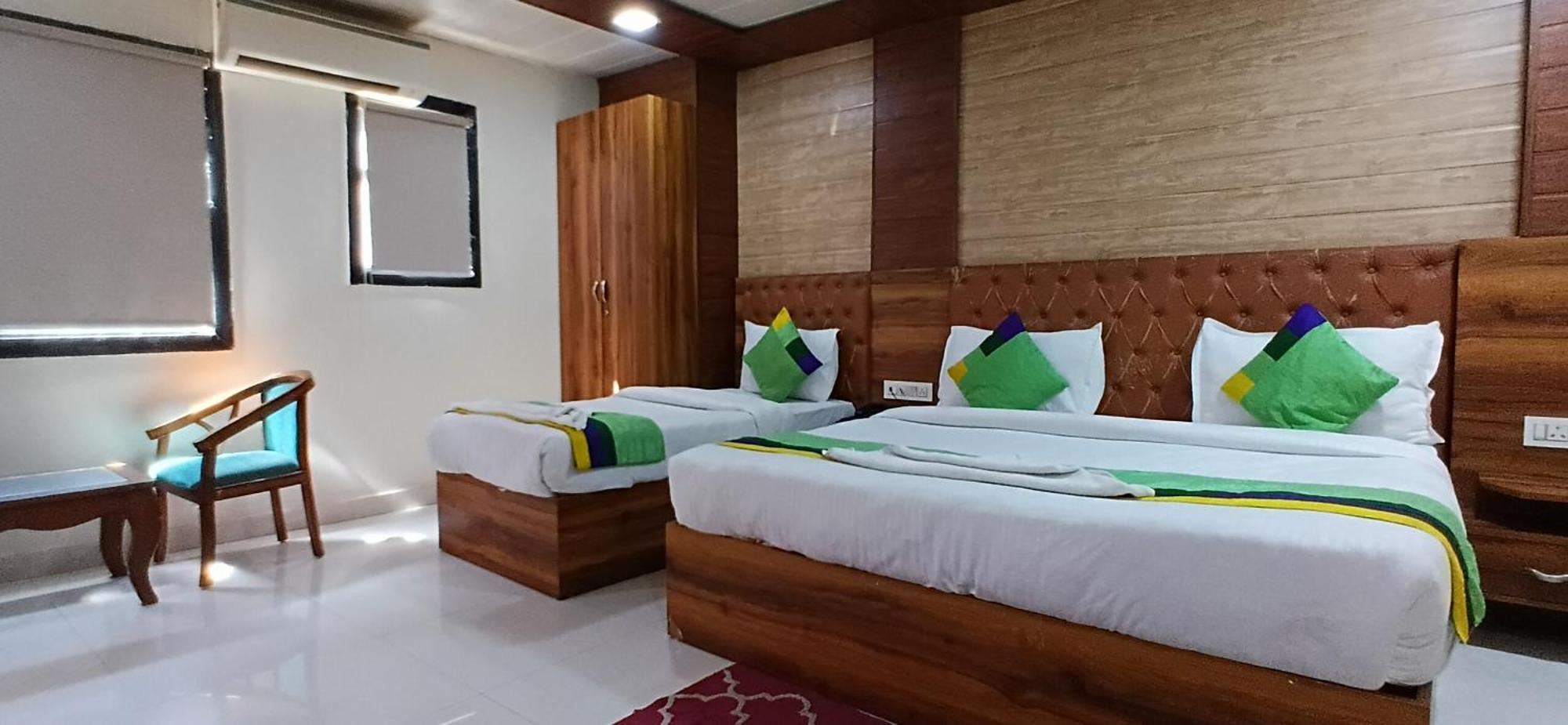 The Caves Plaza Near Igi Airport Delhi New Delhi