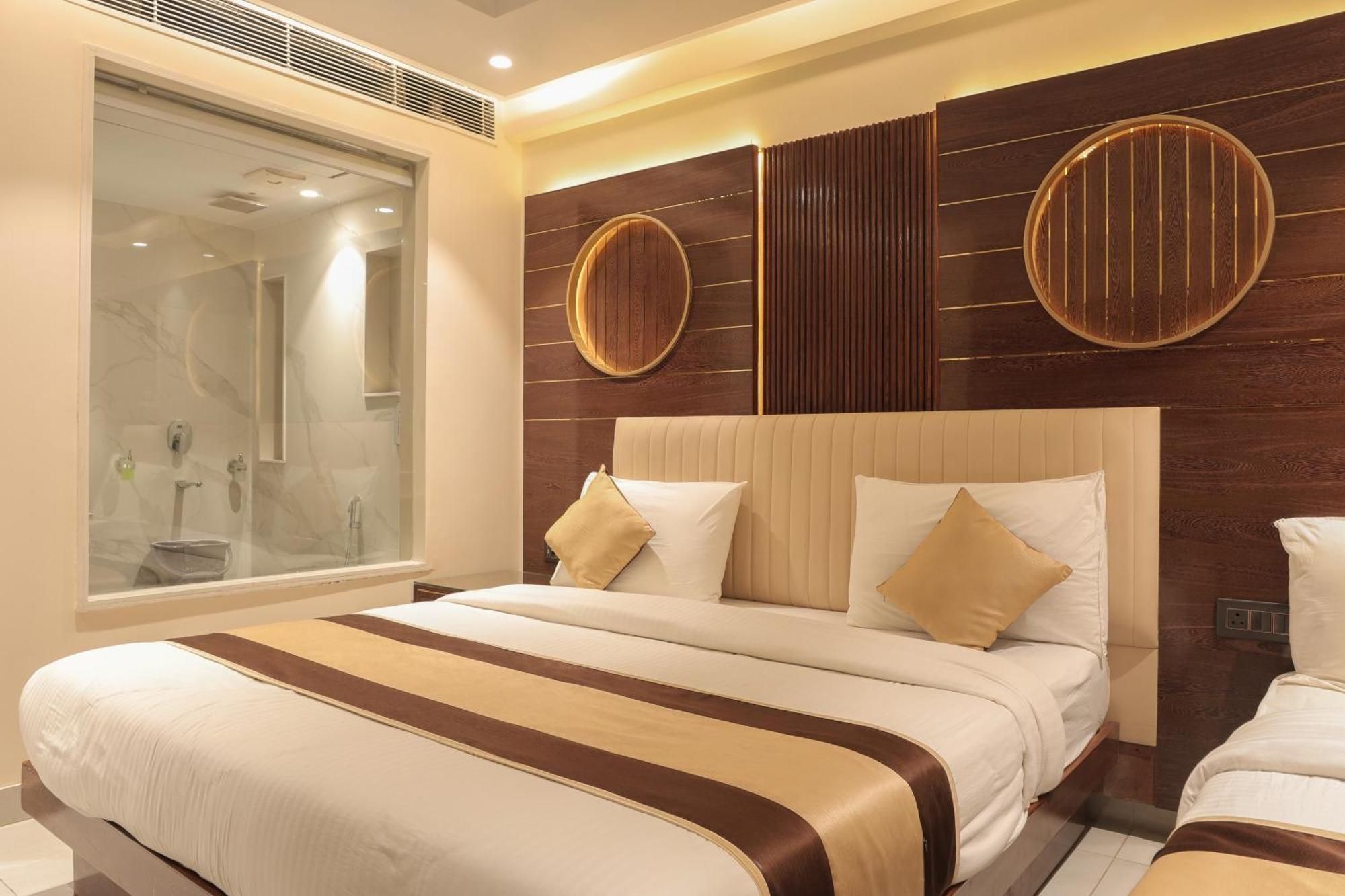 Grand Plaza In Centre - At Railway Station Hotel New Delhi