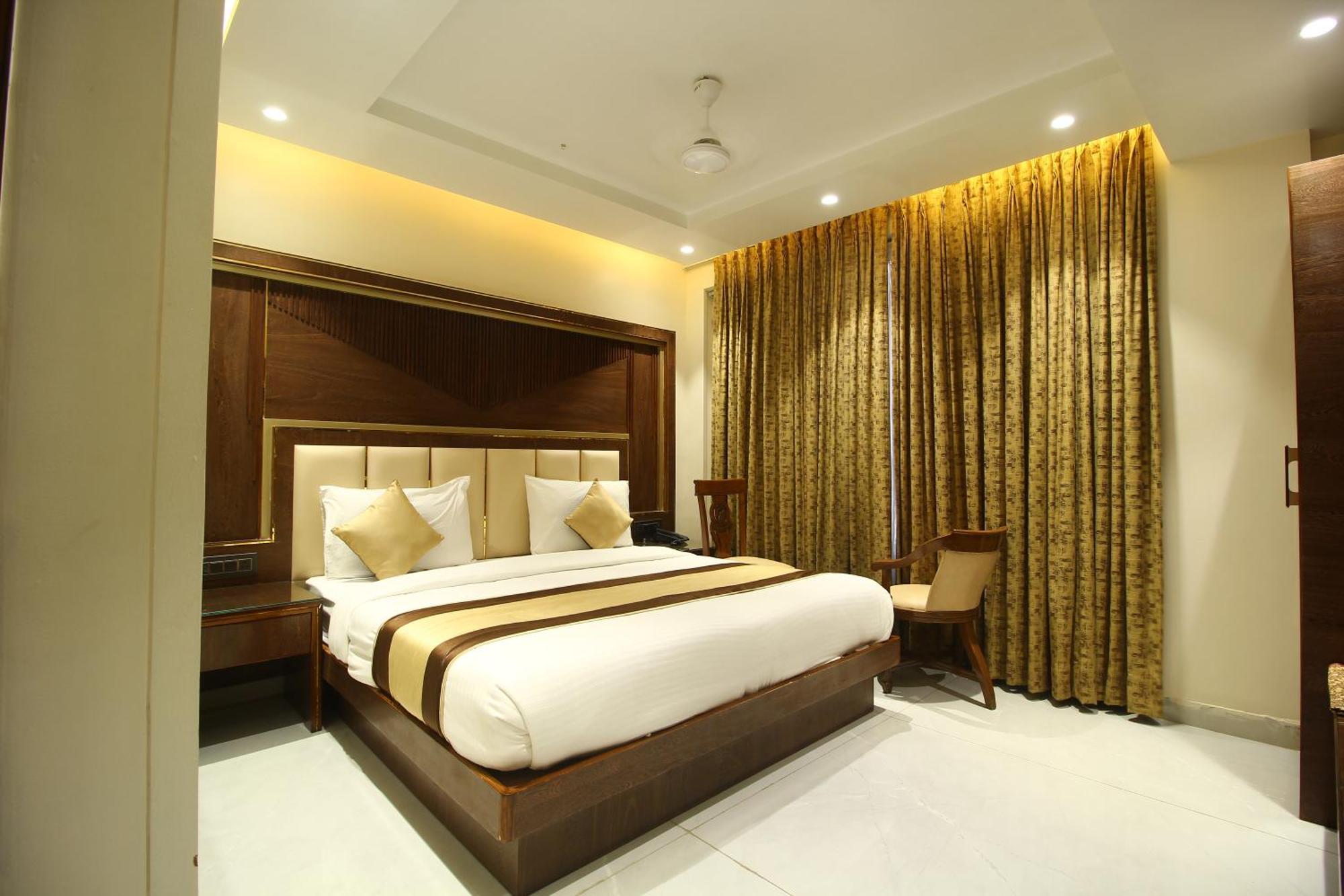 Grand Plaza In Centre - At Railway Station 4* New Delhi