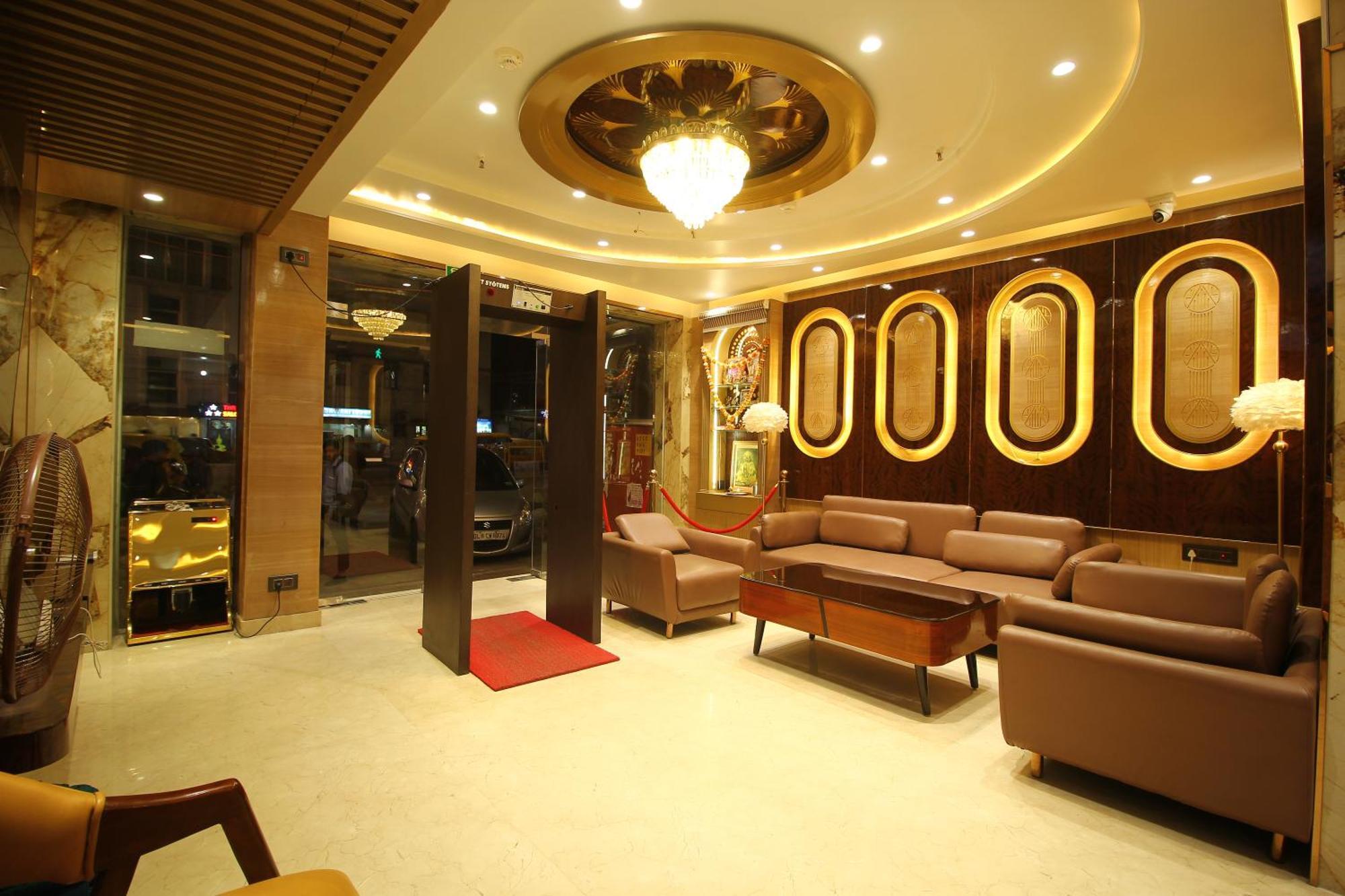 Grand Plaza In Centre - At Railway Station New Delhi