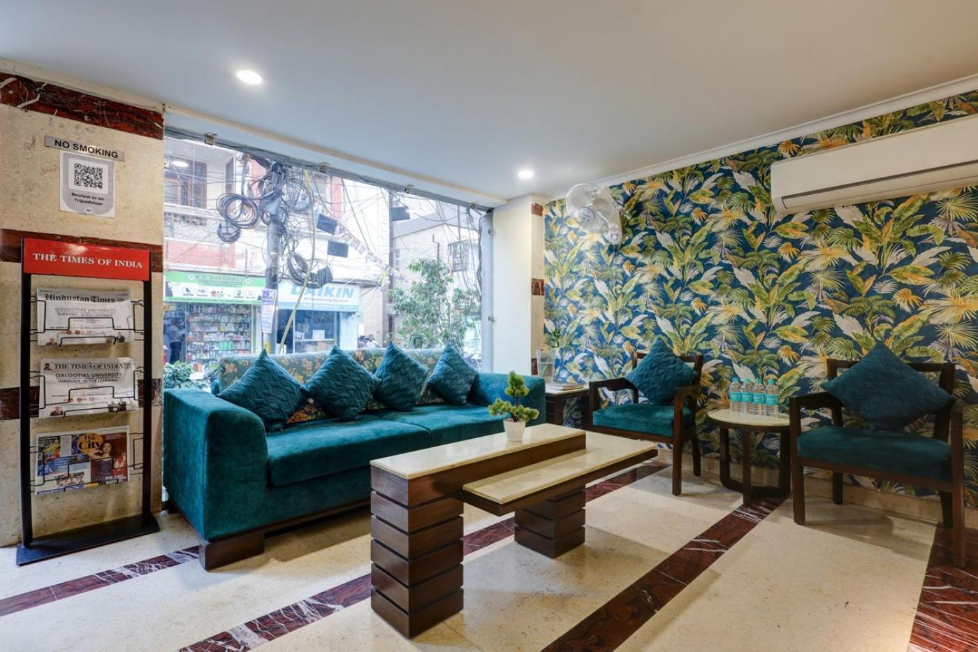 The Pearl- A Royal Residency Hotel New Delhi