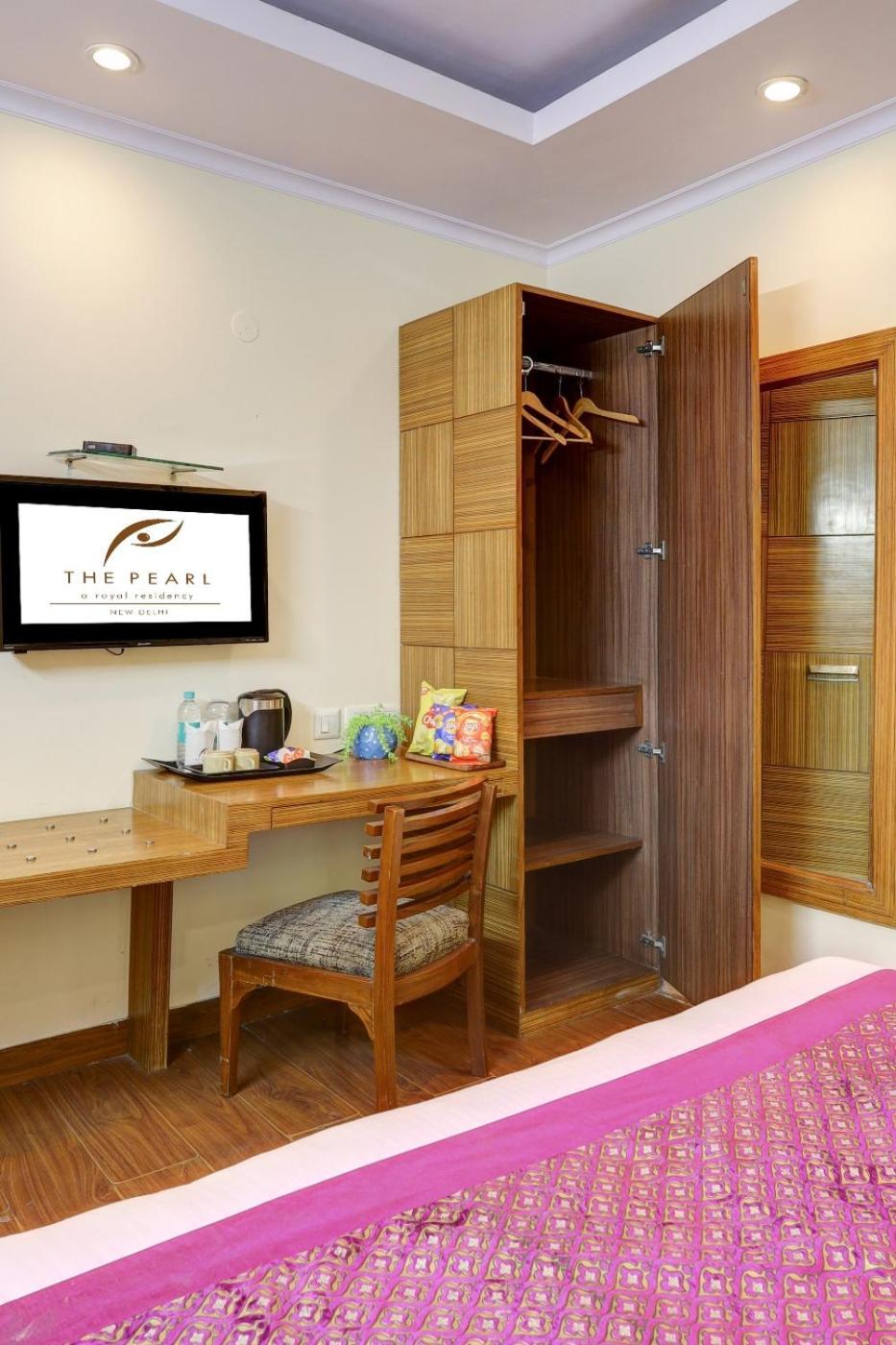 The Pearl- A Royal Residency Hotel 3*