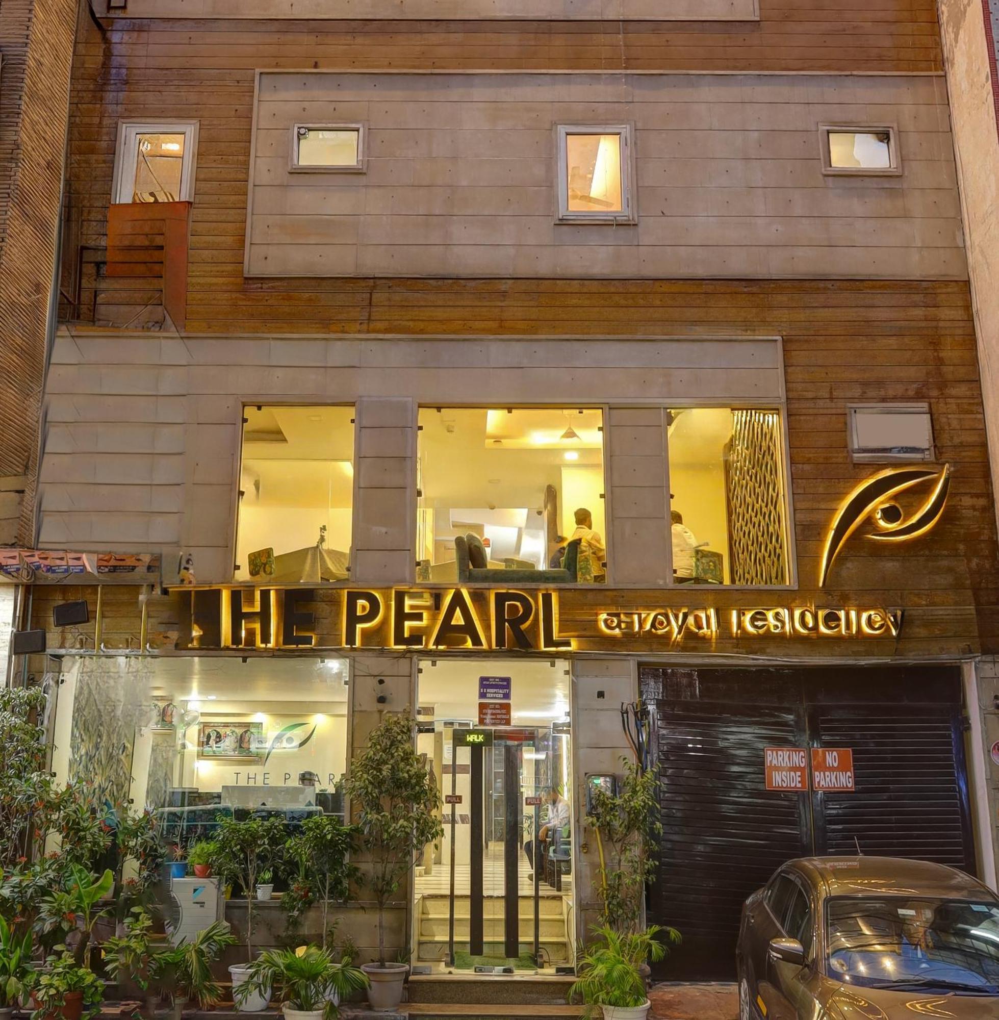 The Pearl- A Royal Residency Hotel New Delhi
