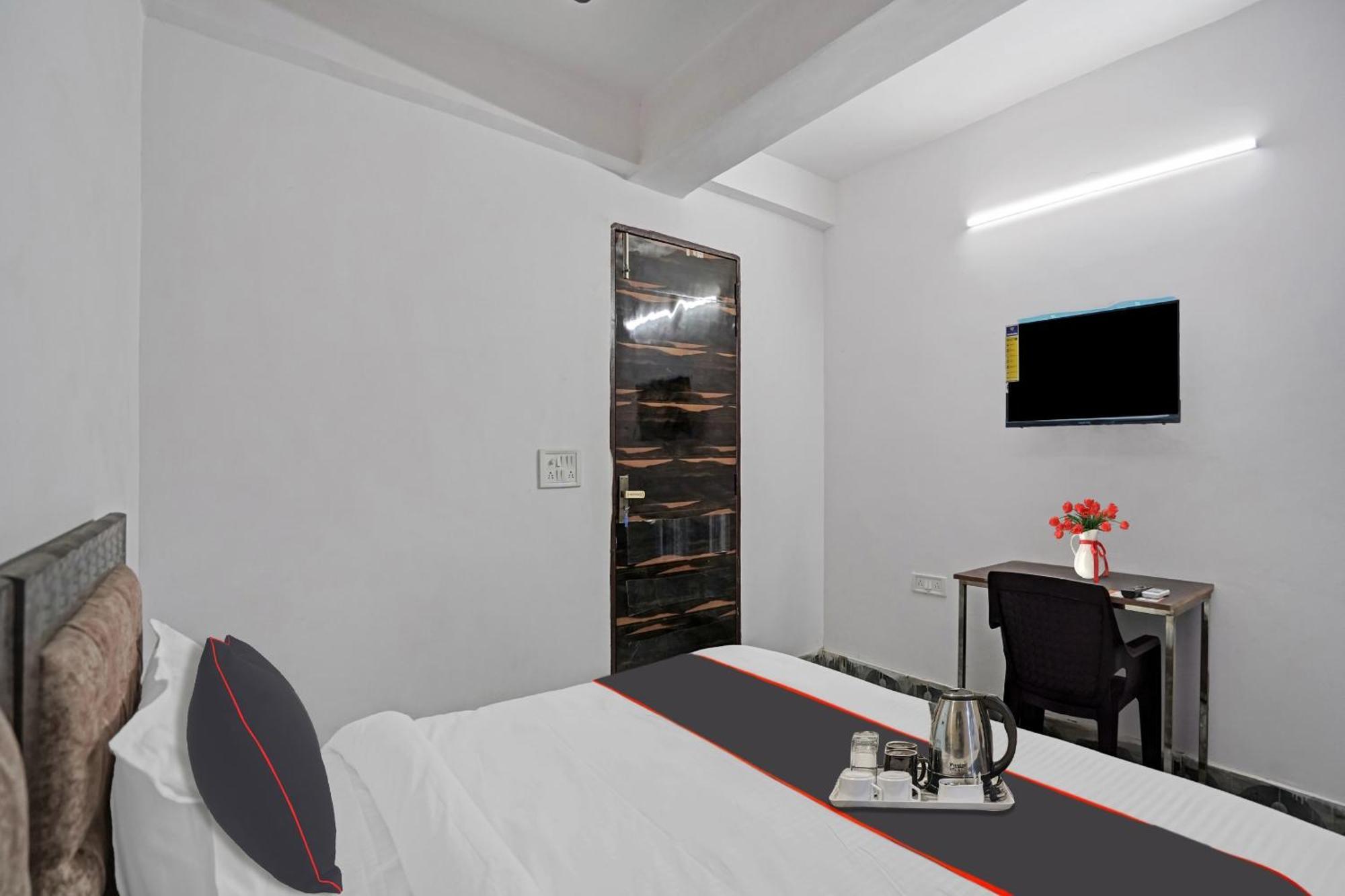 O Sk Residency Rohini Hotel