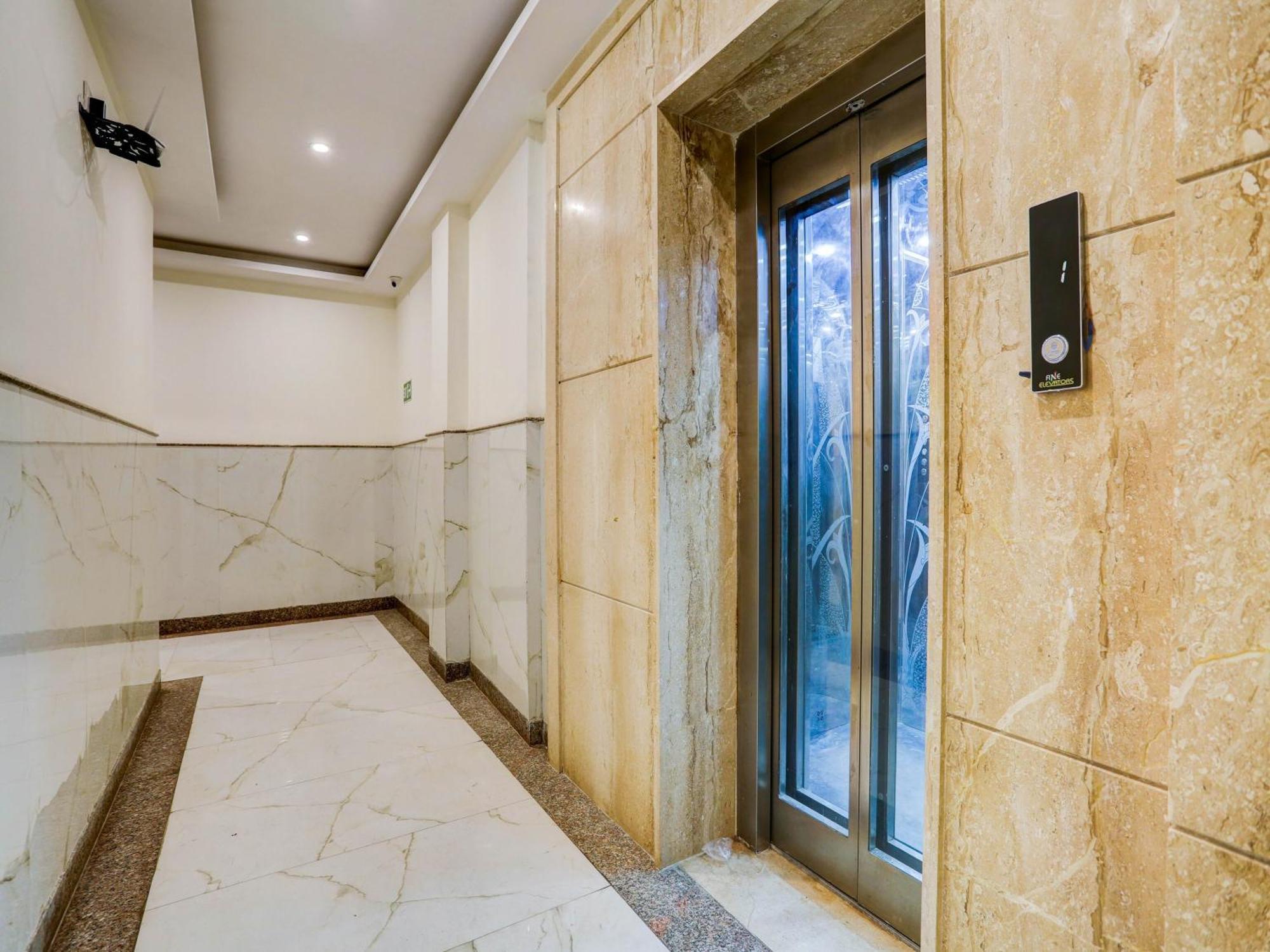Hotel Collecion O White House 4*