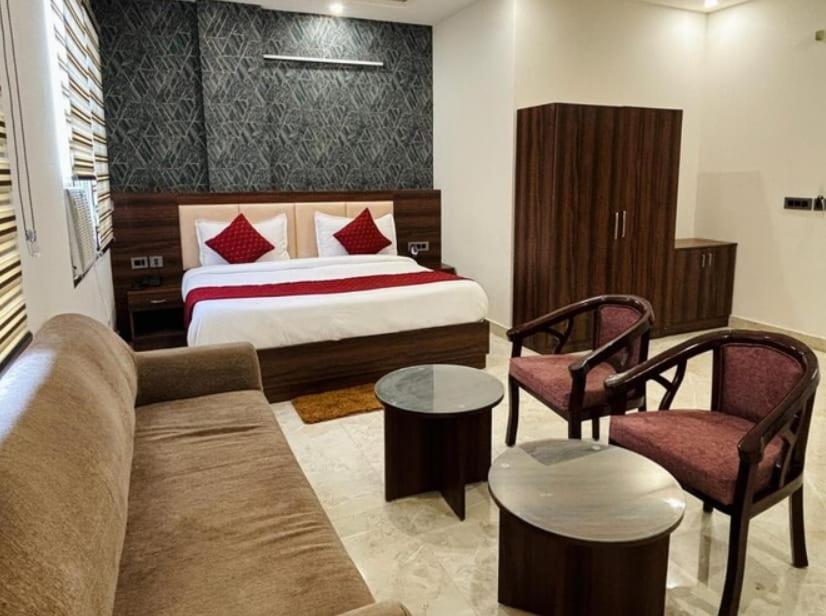 Ecg Grand Inn-near Delhi Airport Hotel