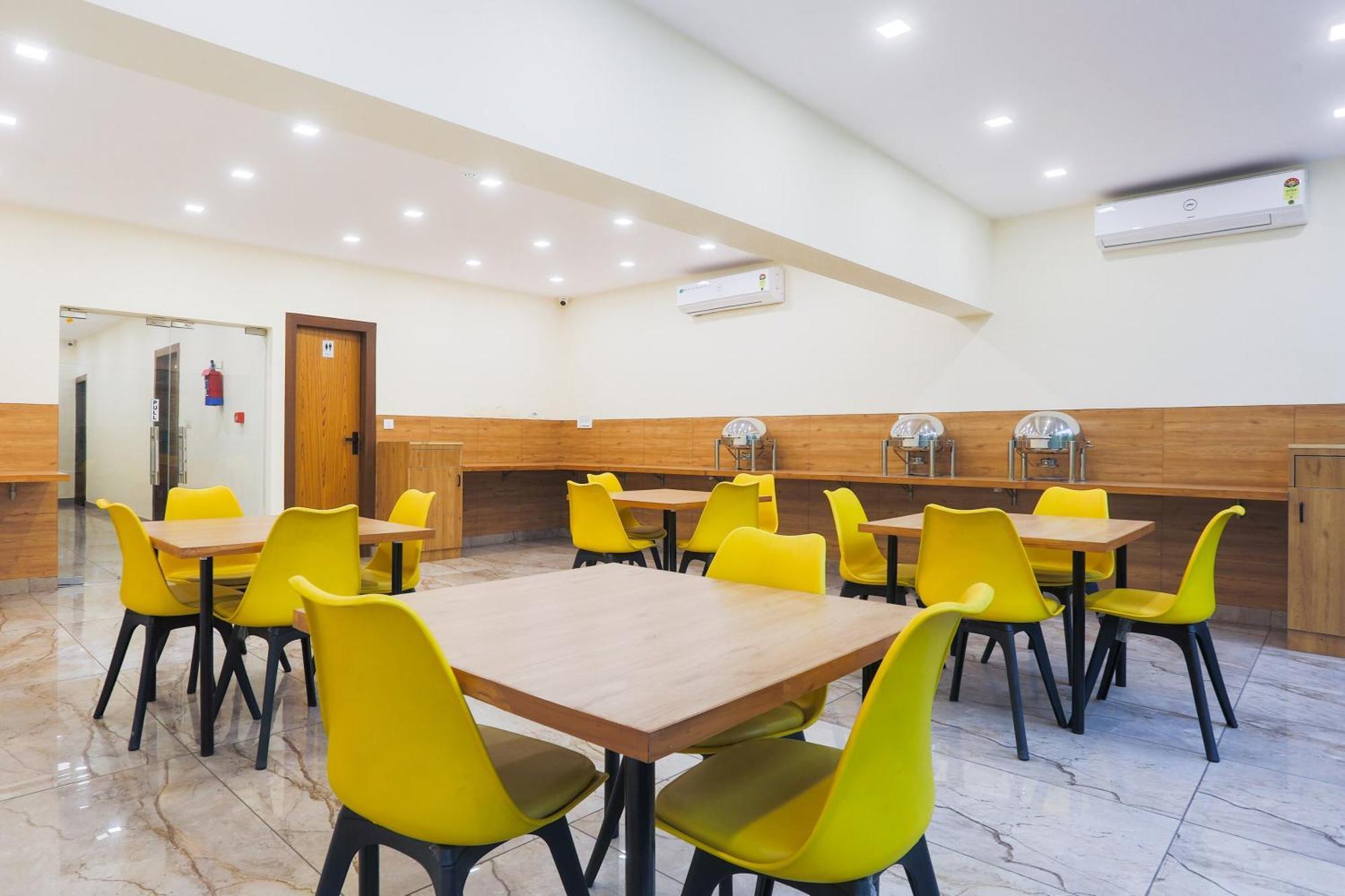 Super Townhouse Vikaspuri Delhi (National Capital Territory of India)