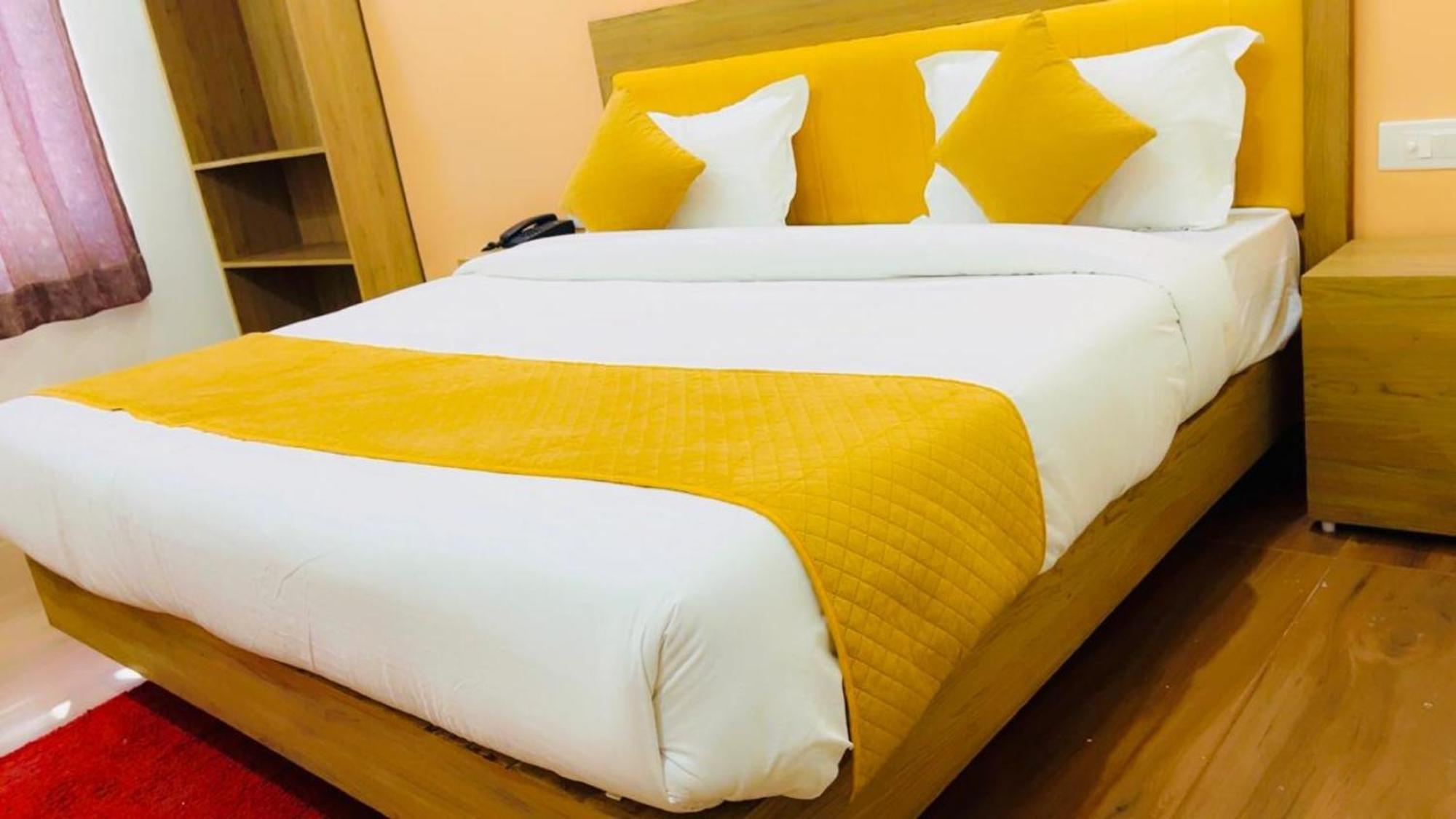 The Rise At Delhi Airport Hotel 3*