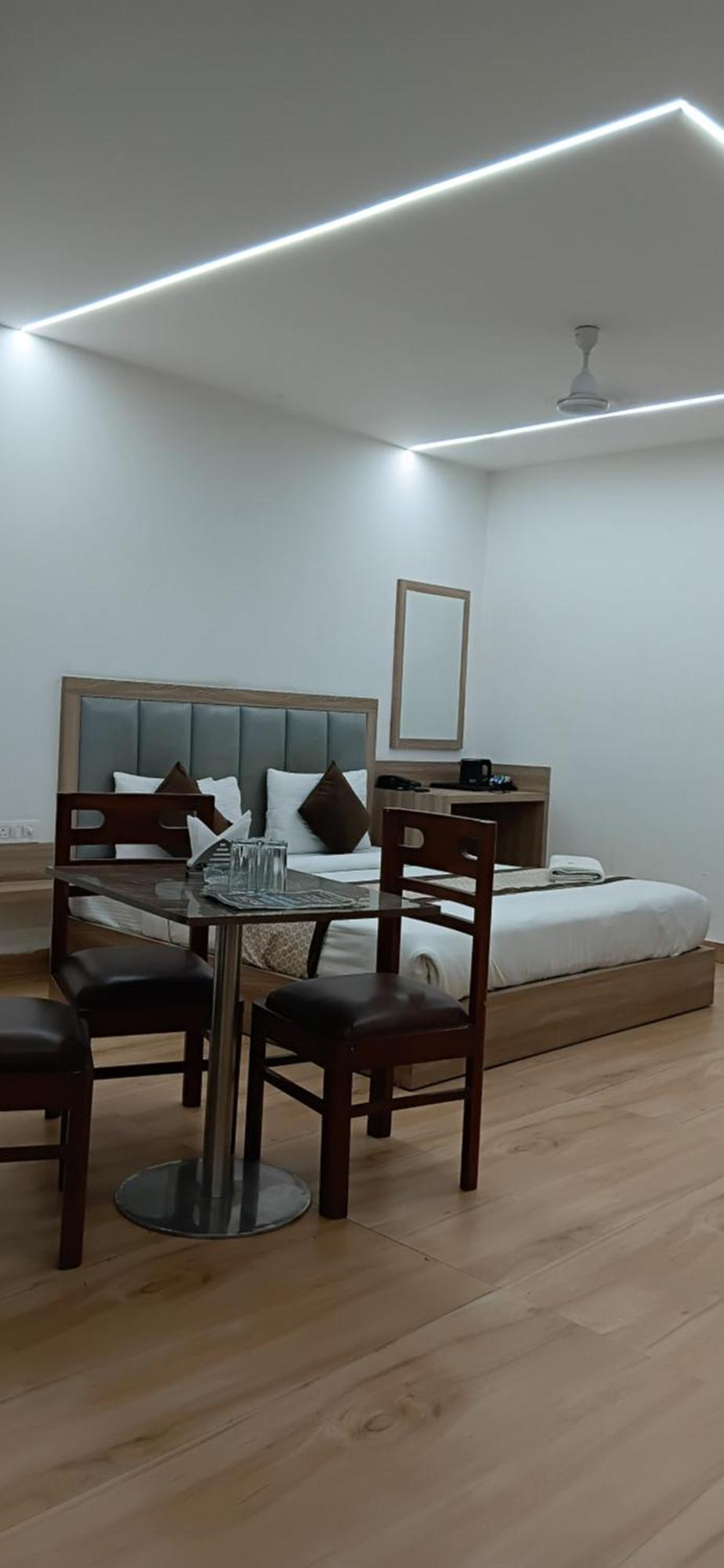 Hotel The Metropolitan Igi Airport