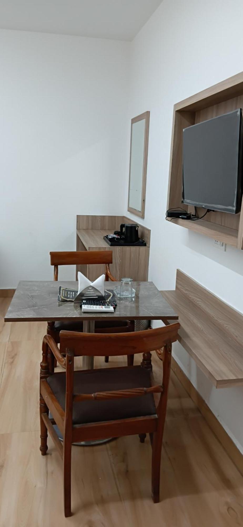 The Metropolitan Igi Airport Hotel New Delhi