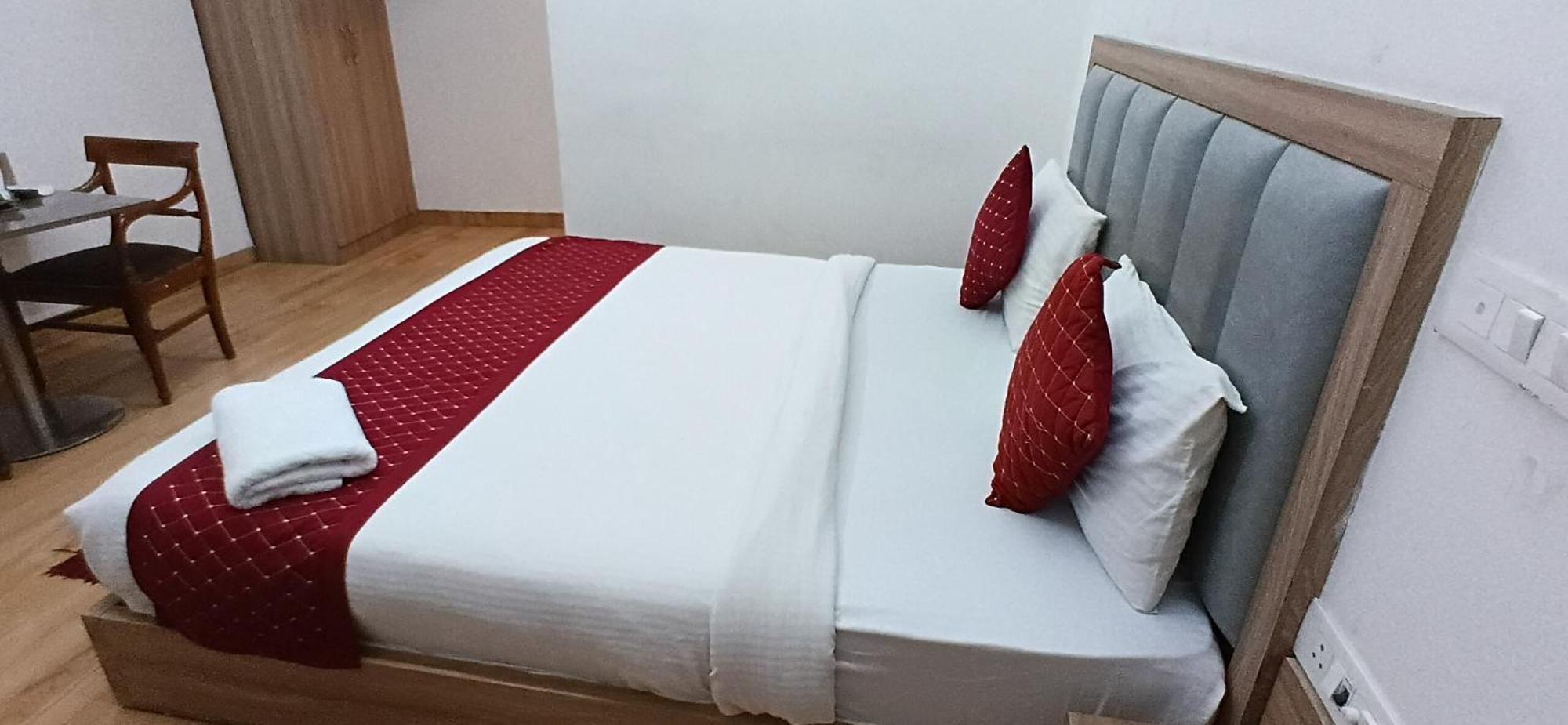 The Metropolitan Igi Airport Hotel