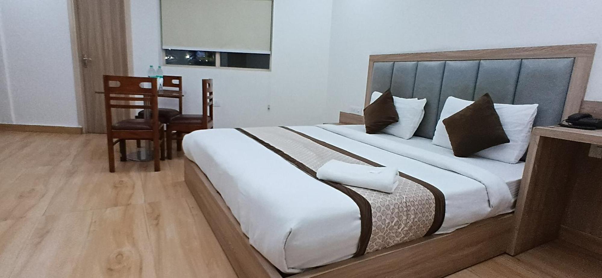 Hotel The Metropolitan Igi Airport New Delhi