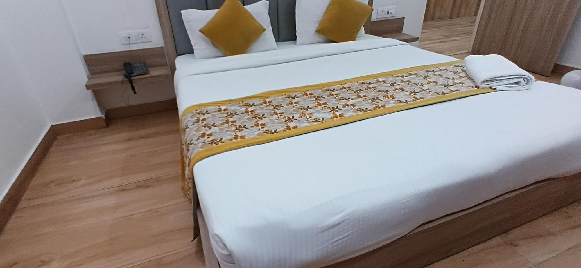 The Metropolitan Igi Airport 4* New Delhi