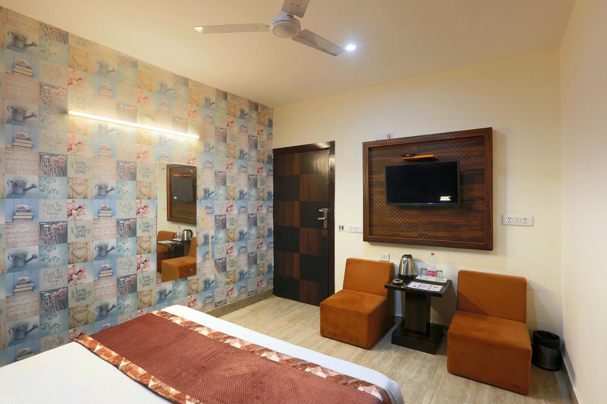 Hotel Classic Paradise At Airport Hotel New Delhi