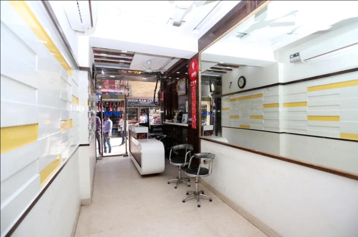 Private In Anoop, Paharganj * New Delhi