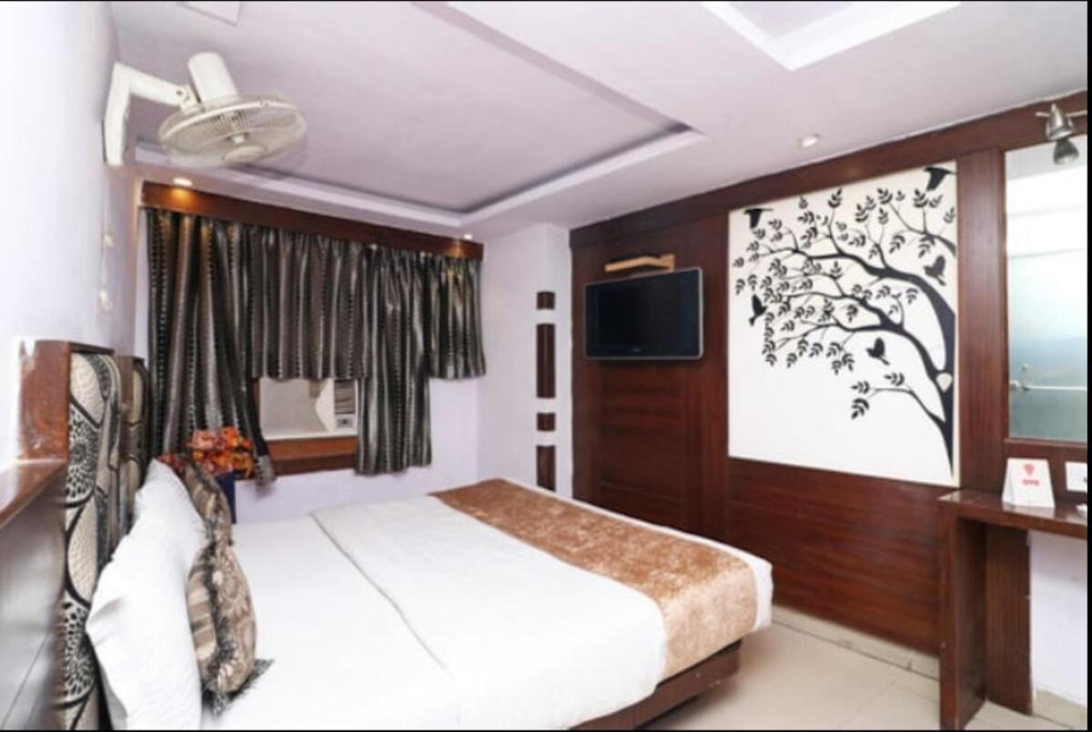 Private In Anoop, Paharganj * New Delhi