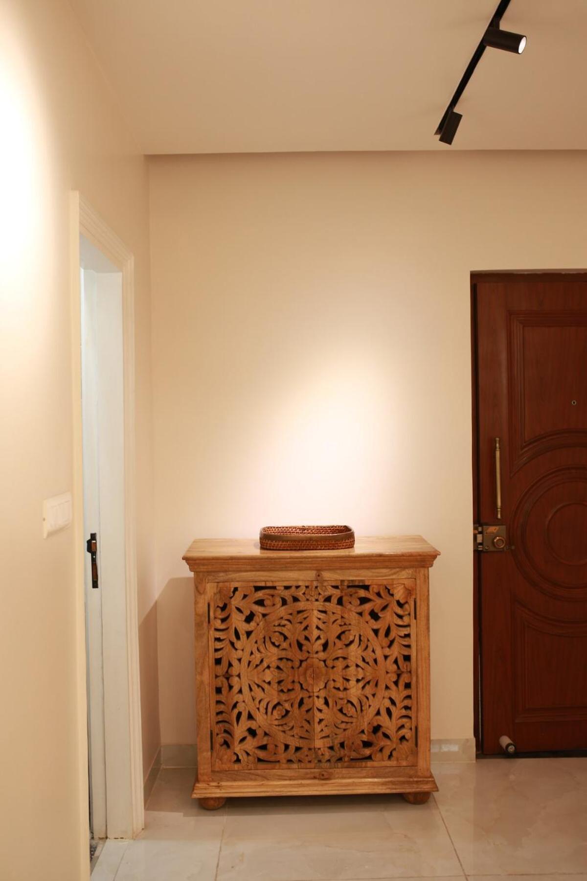 Stylish 1bhk, Dwarka I Yashobhoomi I Delhi Airport Apartment