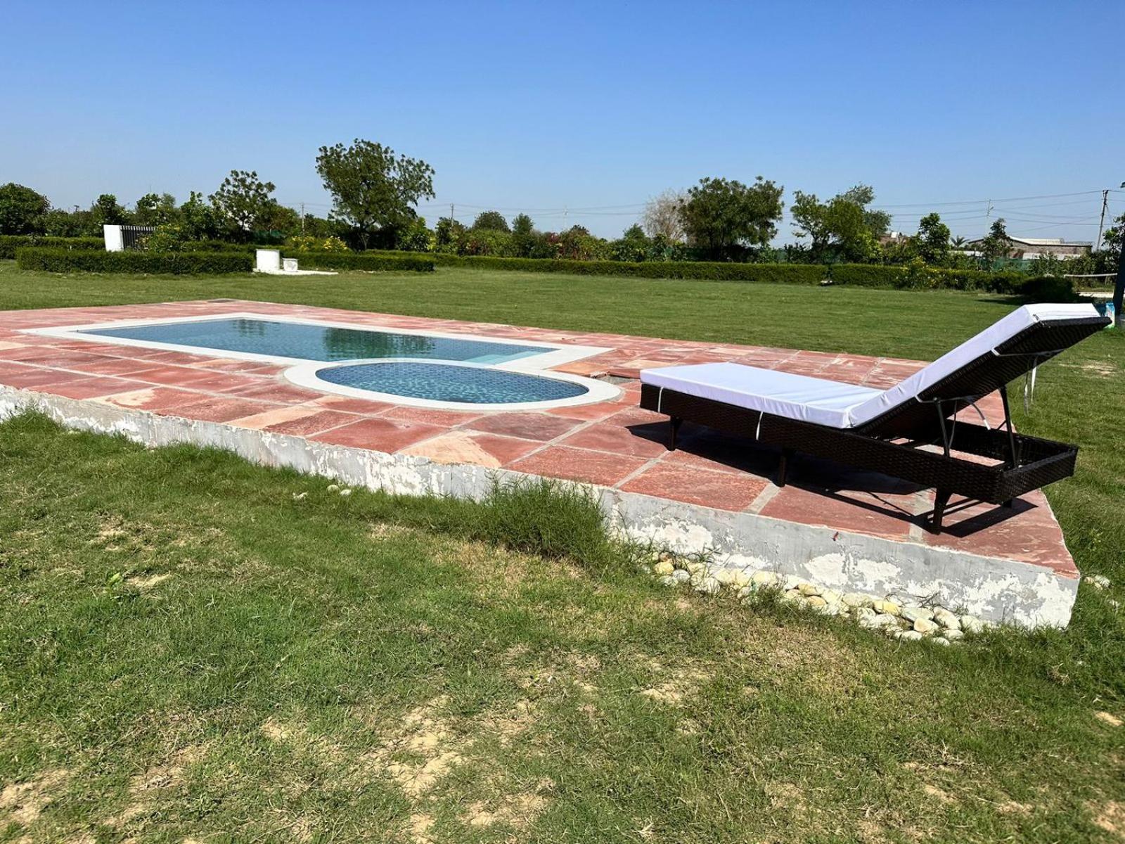 Laxmi Nursery Jaunti Farm stay