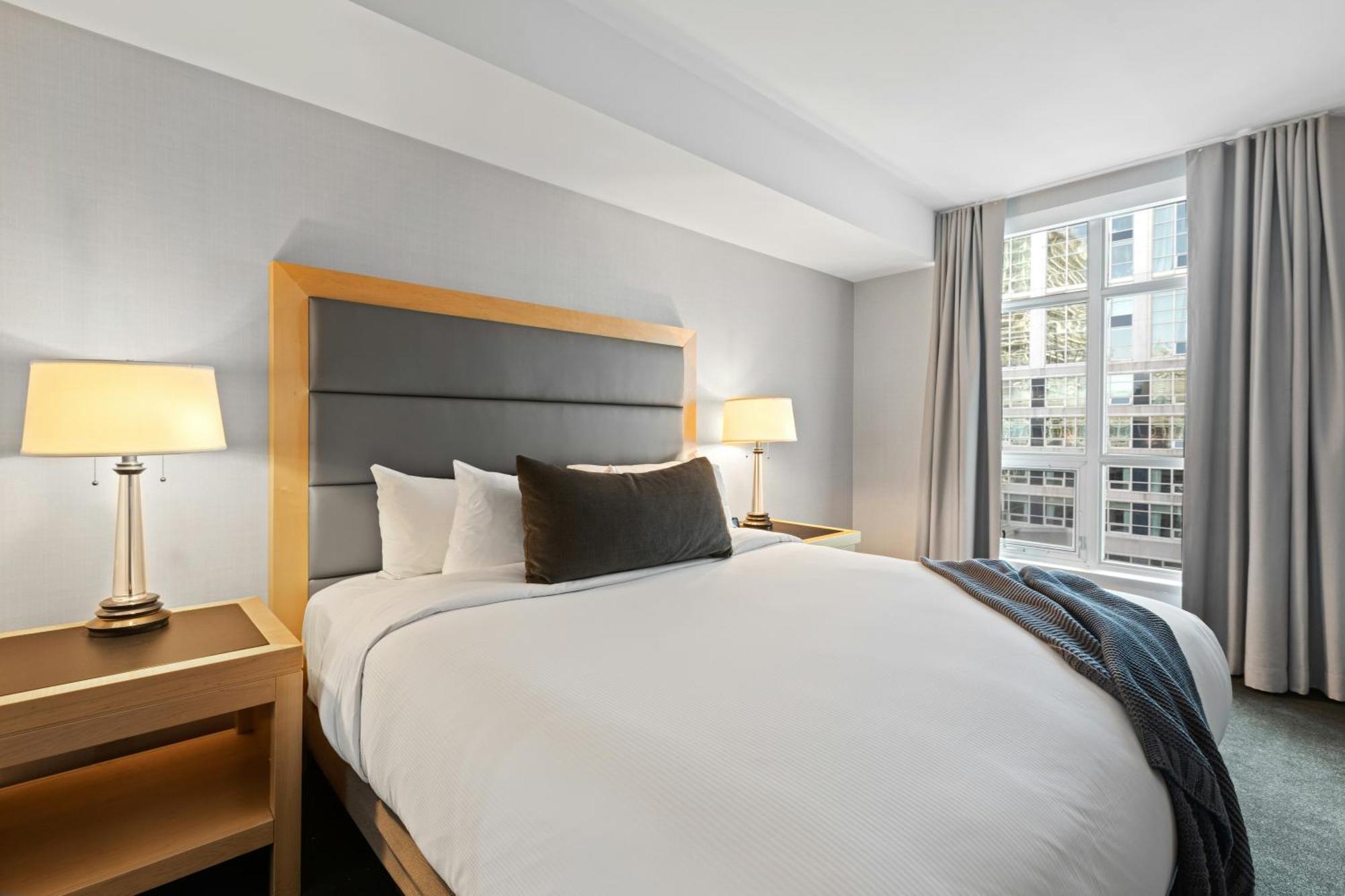 Ambience Plaza Jmd - Delhi Airport Hotel 4*