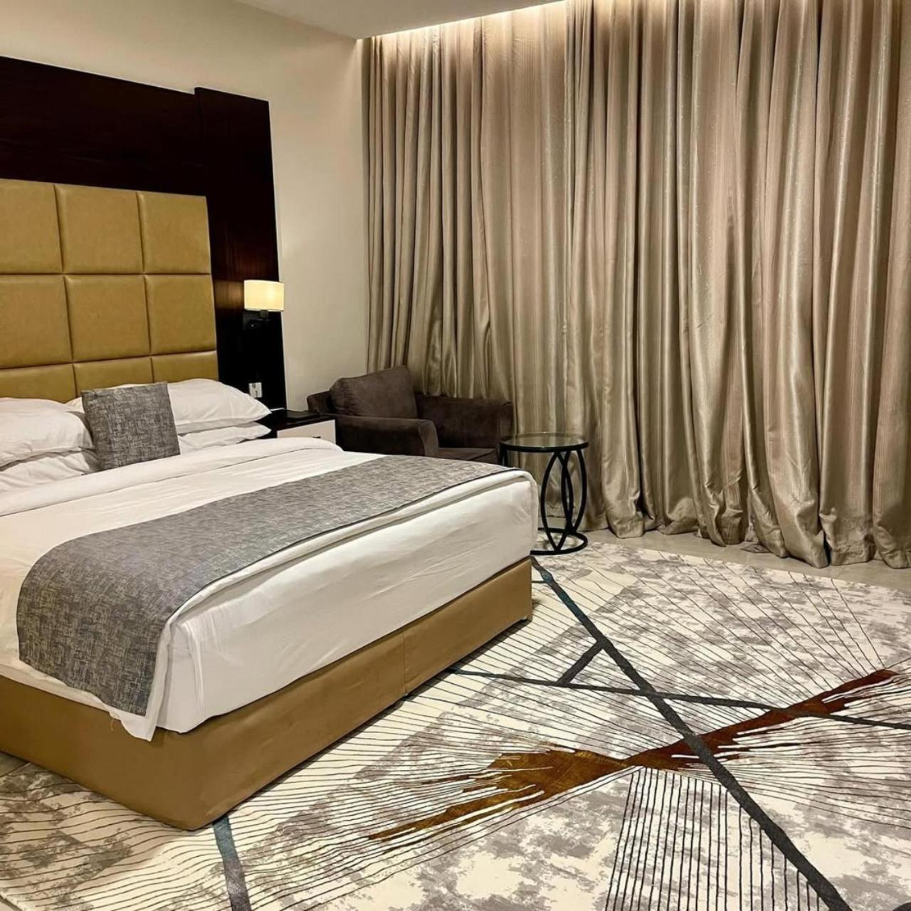 Hotel Olive Aero Near Delhi Airport New Delhi