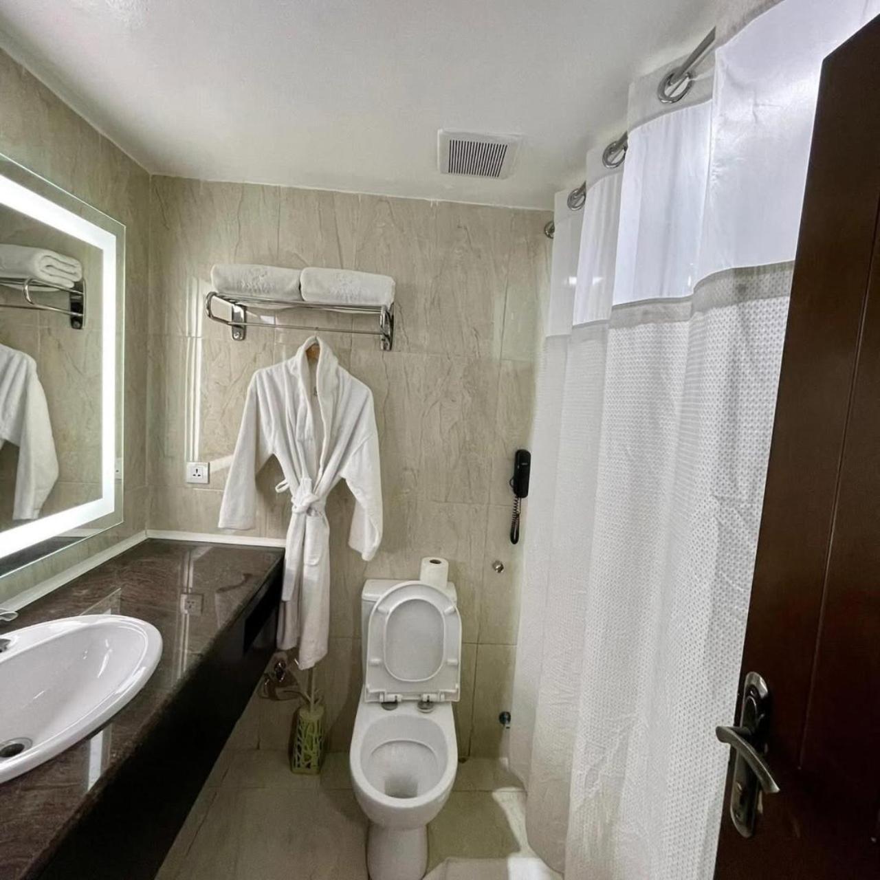 Hotel Olive Aero Near Delhi Airport