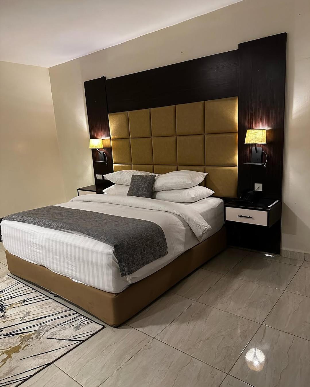 Hotel Olive Aero Near Delhi Airport New Delhi