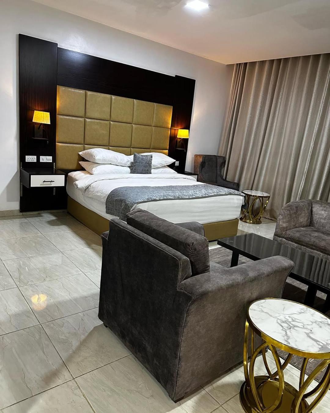 Hotel Olive Aero Near Delhi Airport