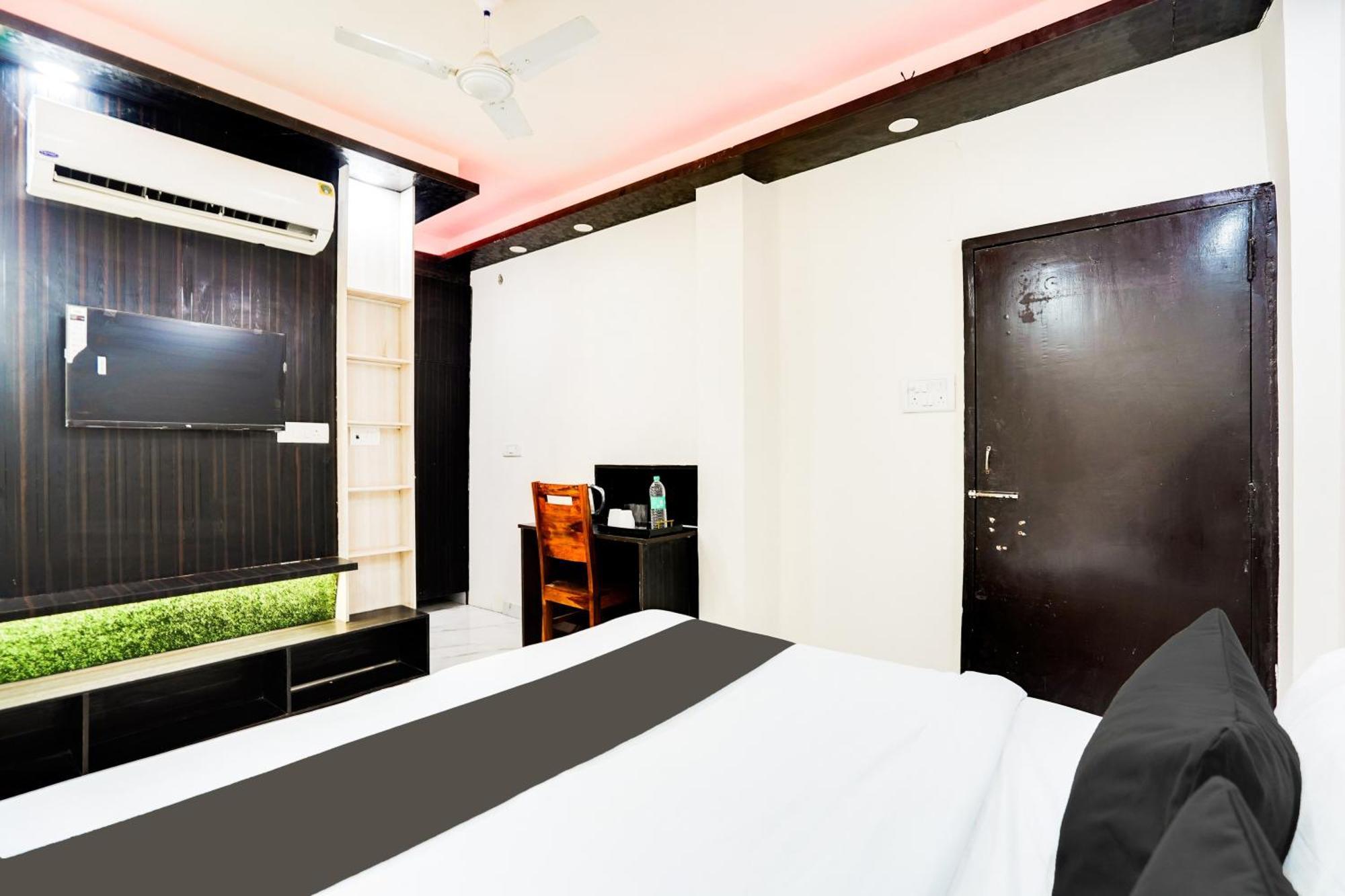 Hotel O Happy 3*