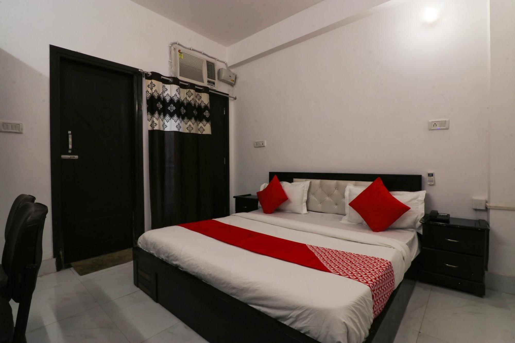 O Silver Palace Near Dwarka Sector 9 Metro Station Hotel