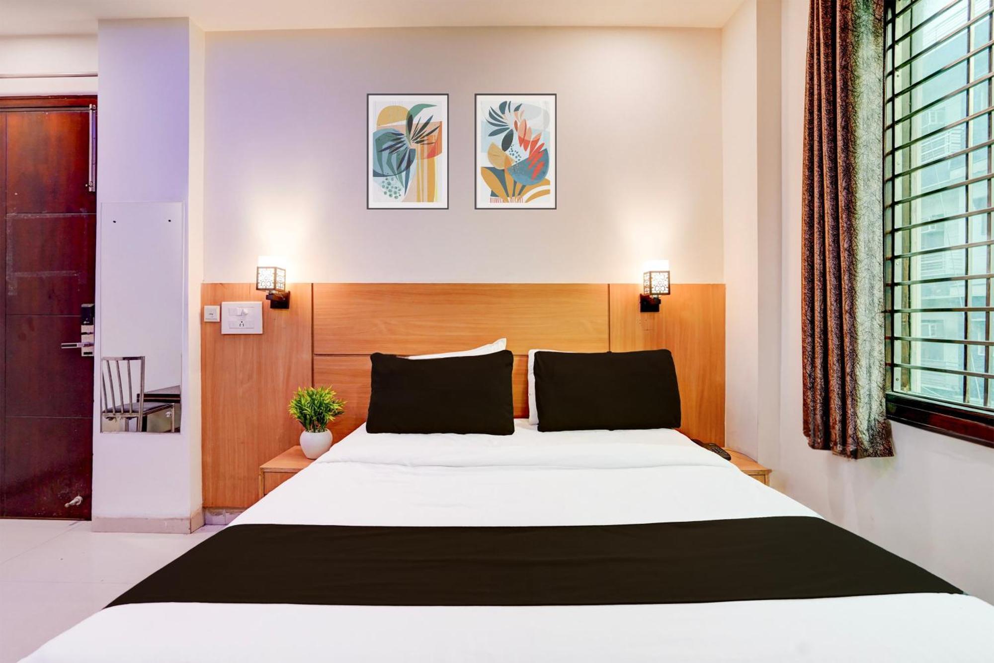 Super O Rohini Sector 24 Hotel 3*