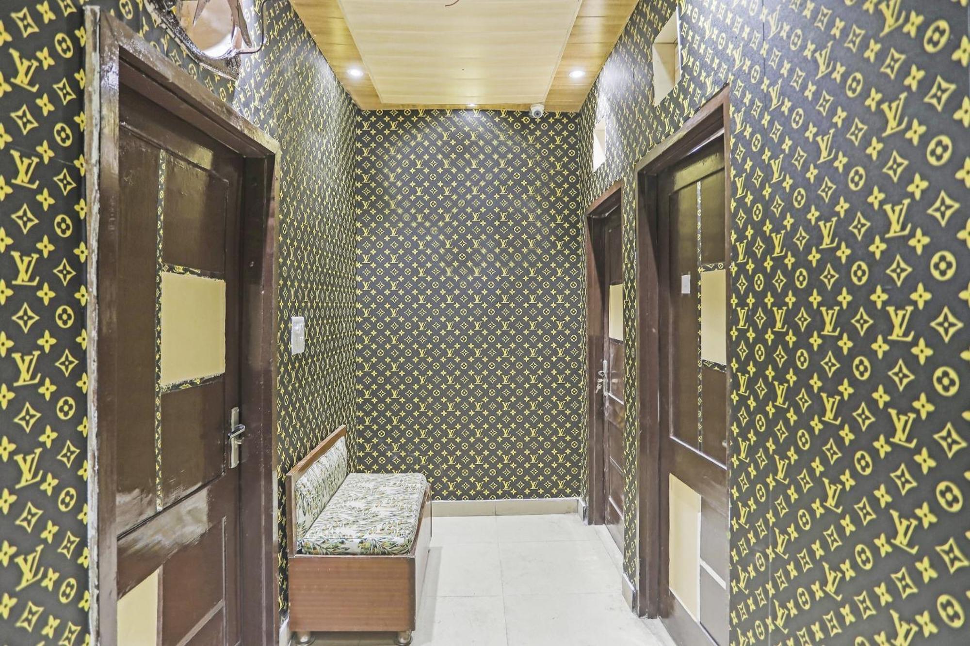 O Kashish Residency Near Model Town Metro Station 4* Nova Deli