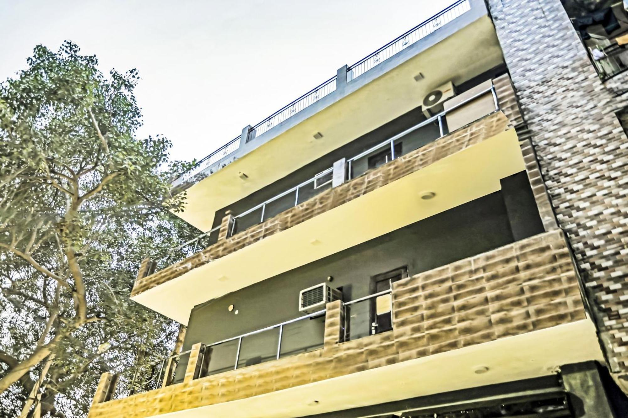 Hotel O Kashish Residency Near Model Town Metro Station Nova Deli