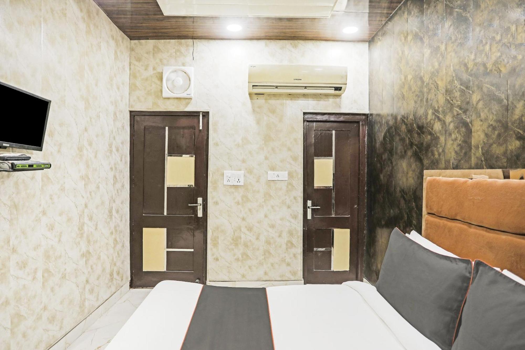 Hotel O Kashish Residency Near Model Town Metro Station Nova Deli