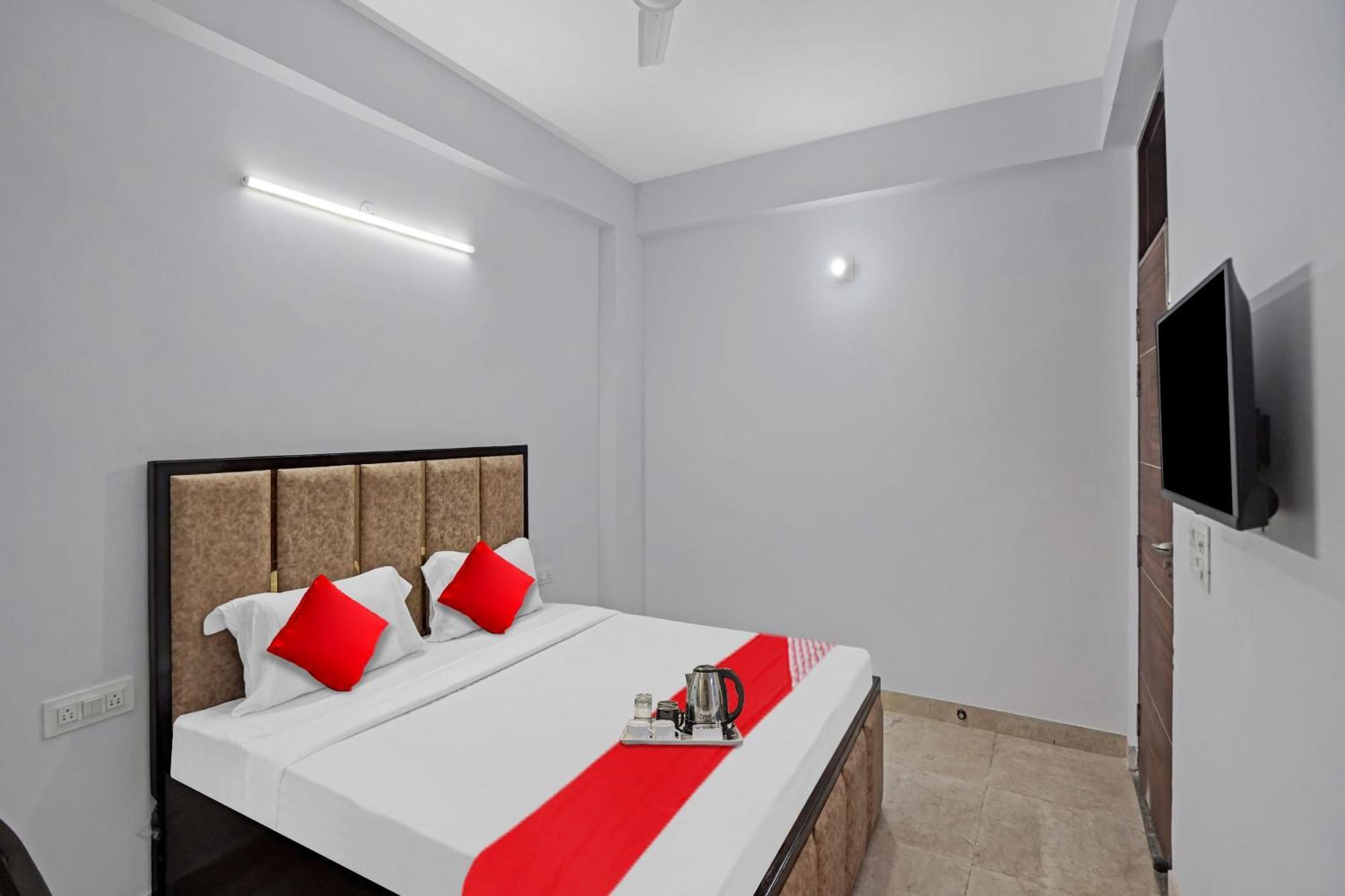 O Raj Residency 3* New Delhi