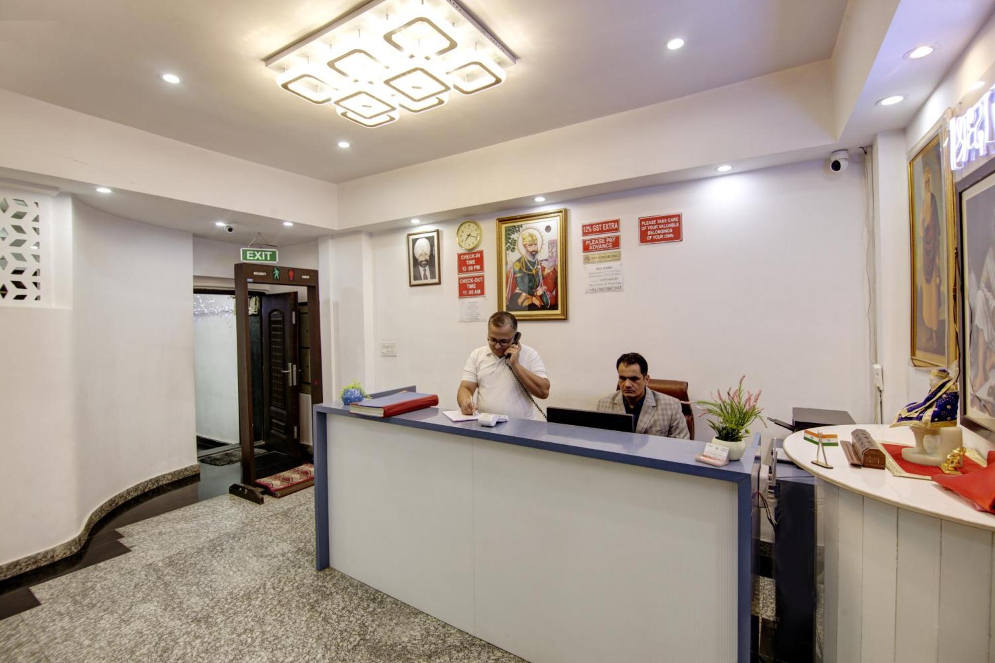Hostel S B Near Railway Station Paharganj New Delhi