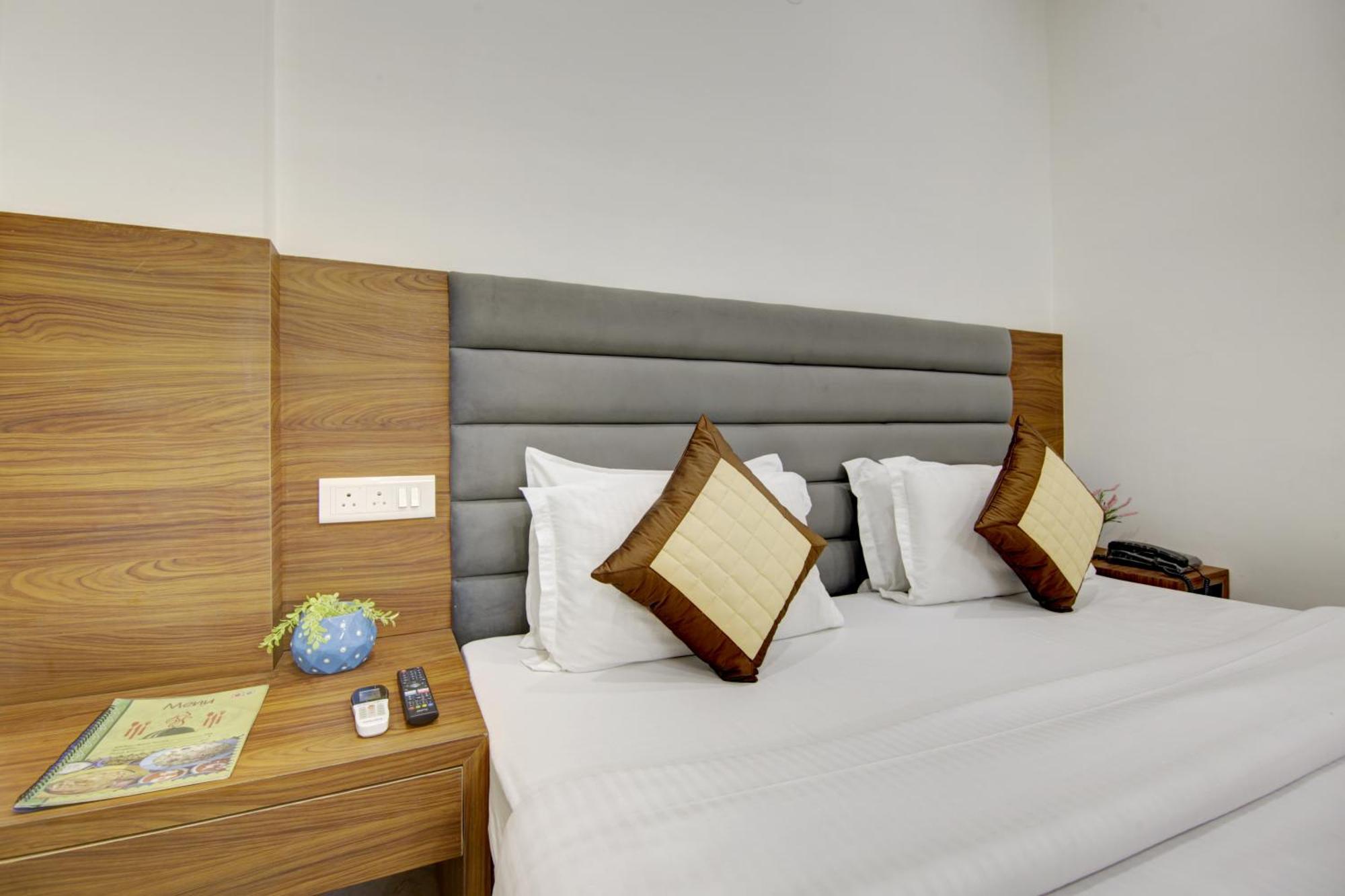 S B Near Railway Station Paharganj New Delhi