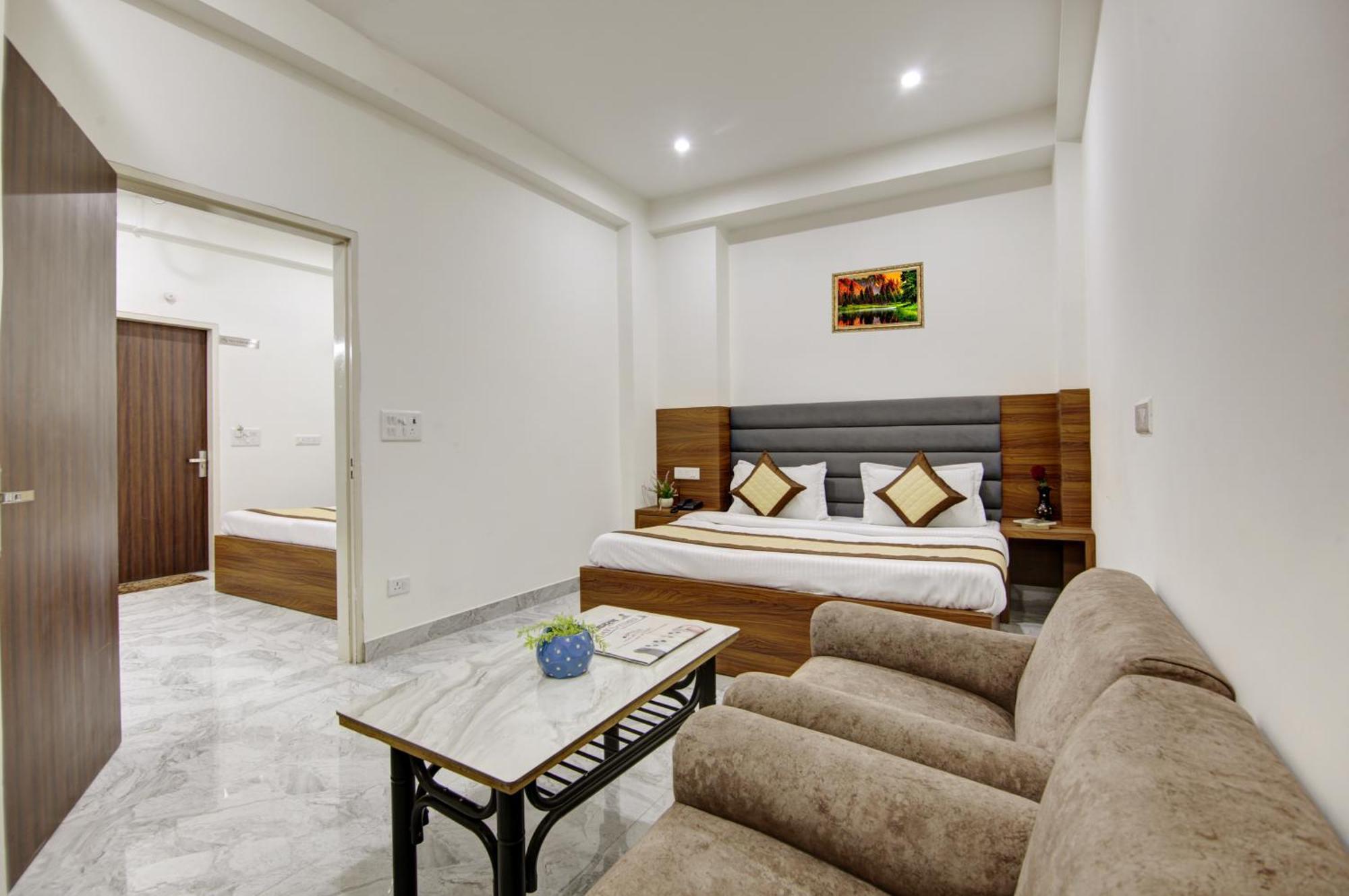 S B Near Railway Station Paharganj Hostel New Delhi