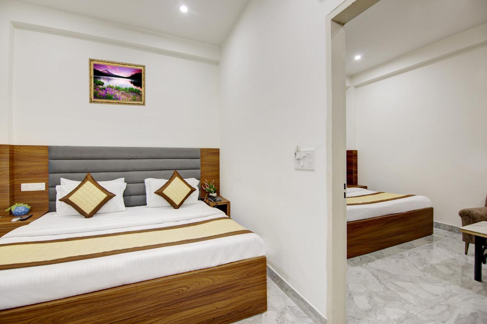 Hostel S B Near Railway Station Paharganj New Delhi