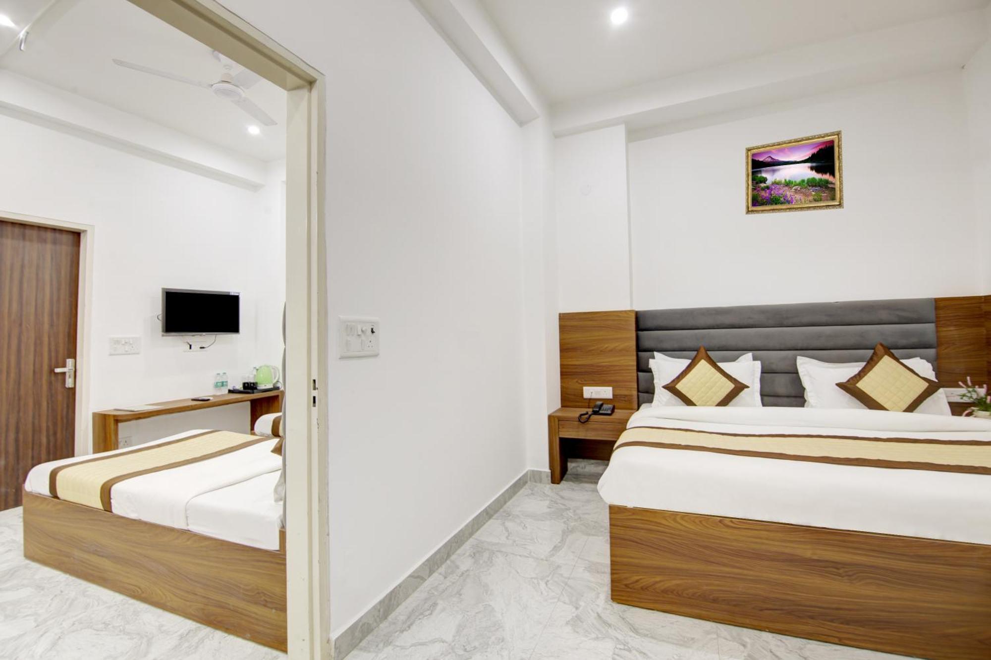 Hostel S B Near Railway Station Paharganj New Delhi
