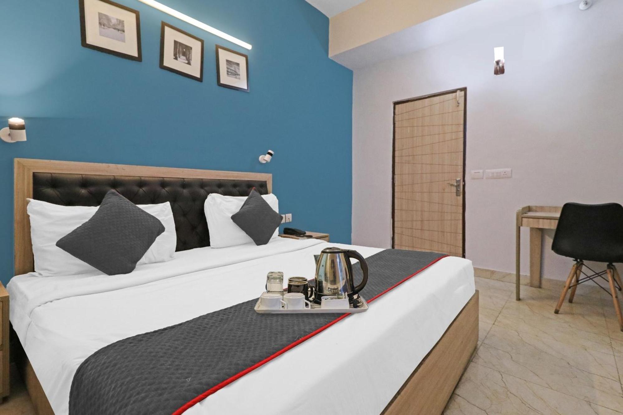 Townhouse Royal Hotel *