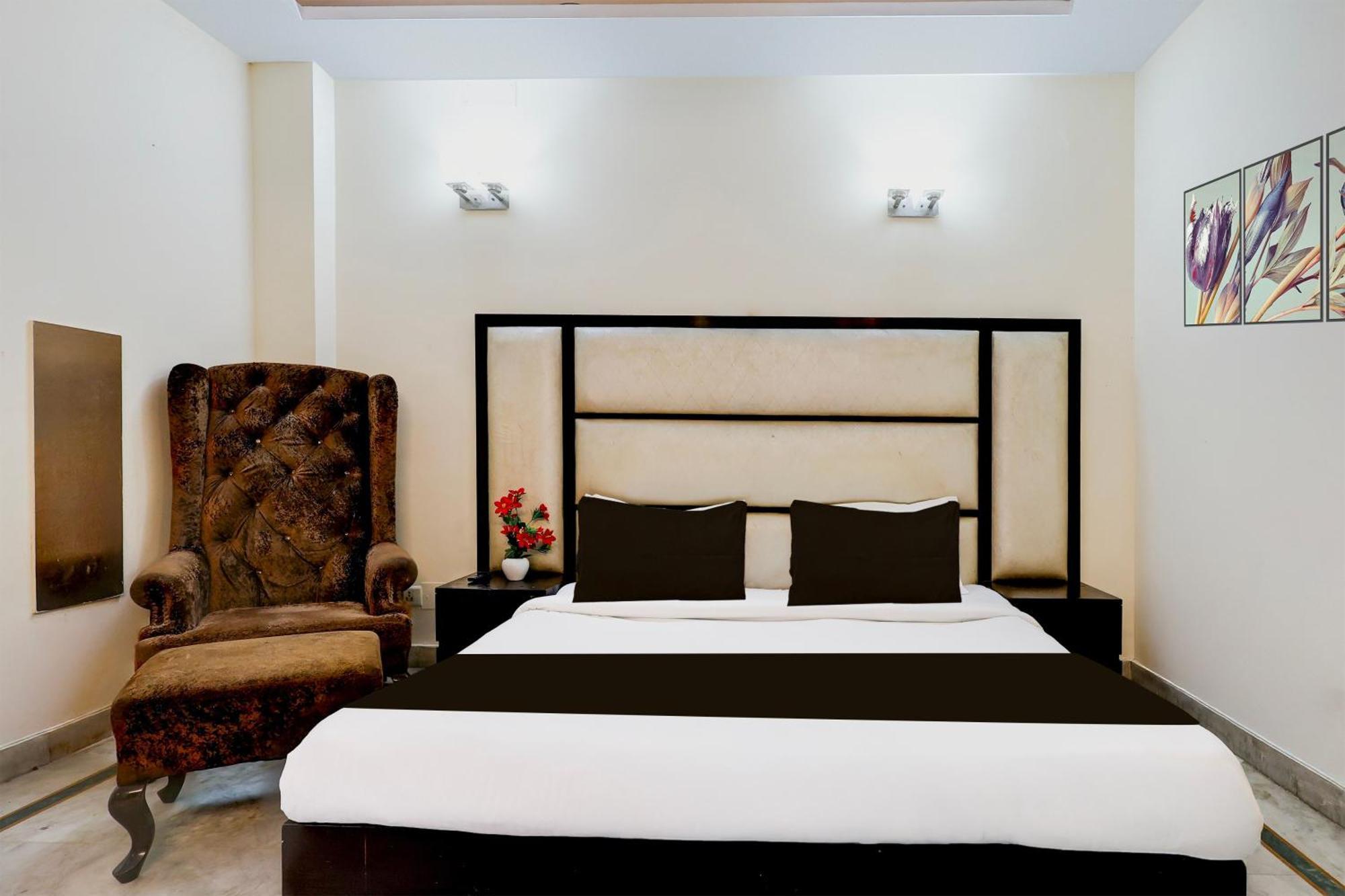 Hotel O Delhi Height New Delhi