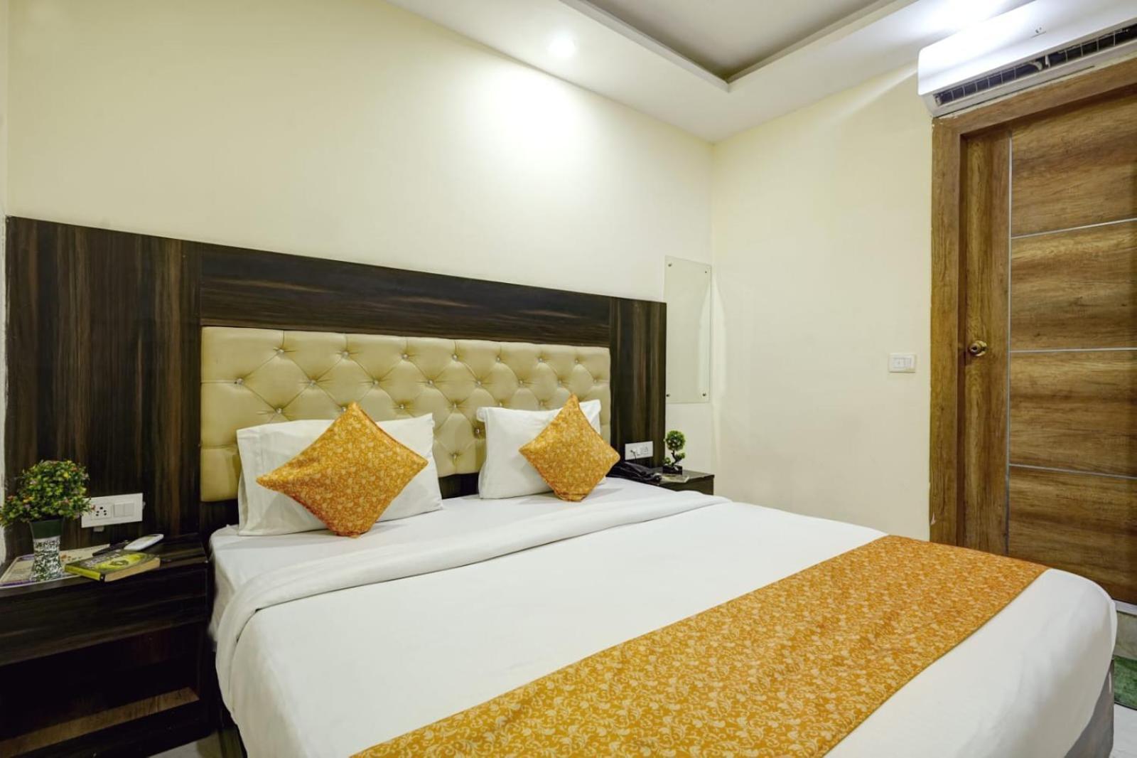 Hotel Indra 4*