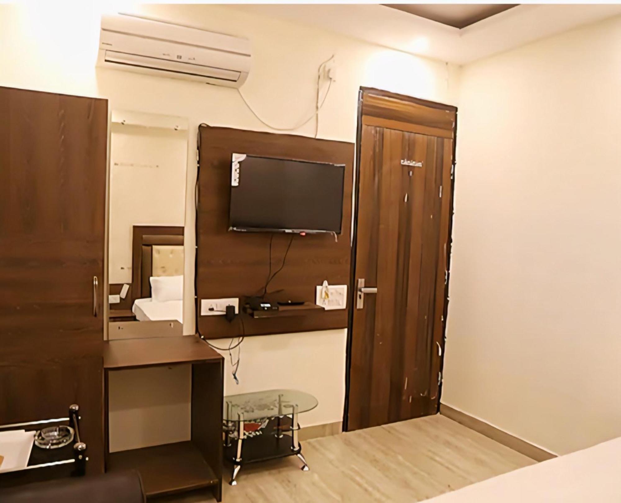 Mona Regency Hotel New Delhi