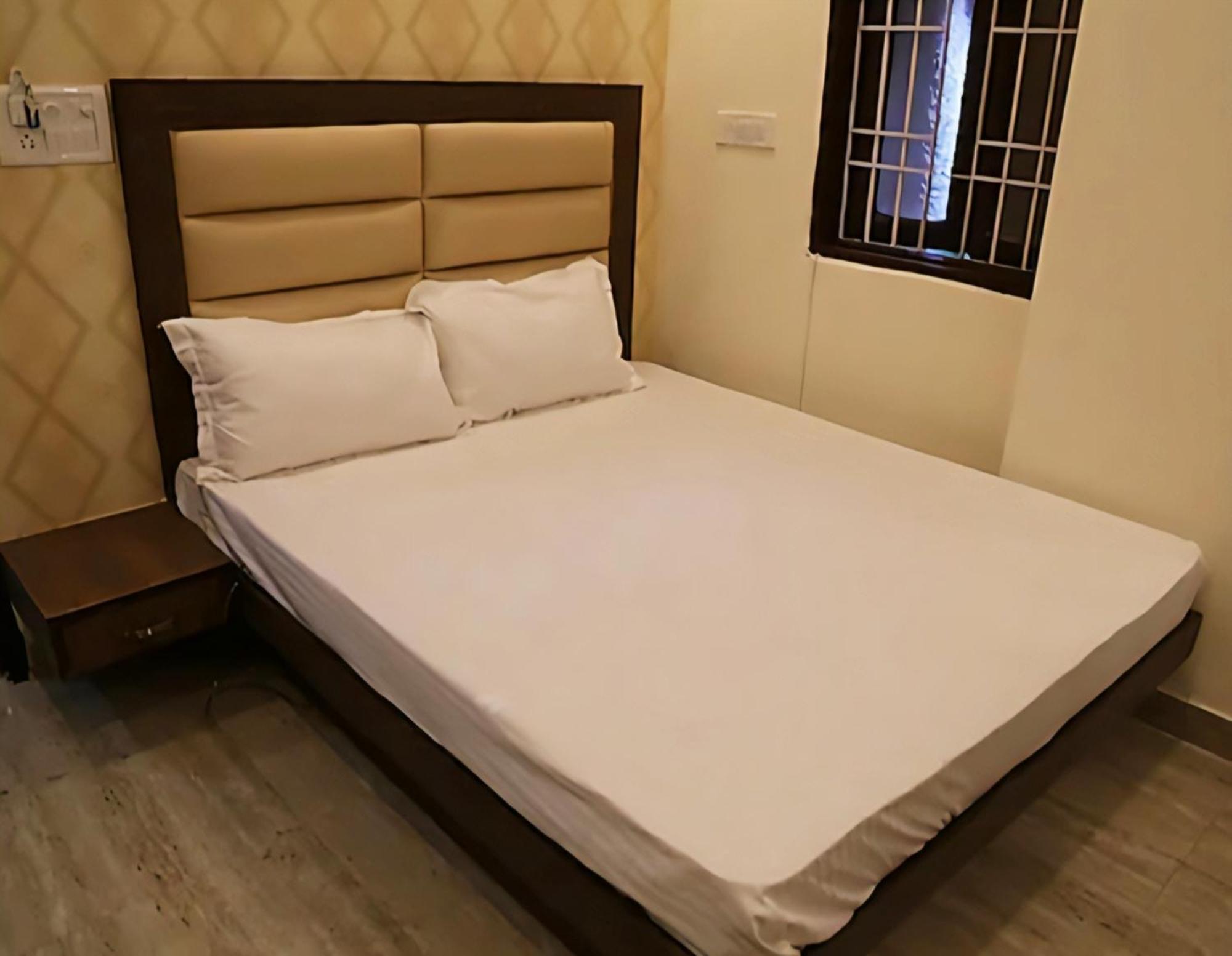 Mona Regency New Delhi