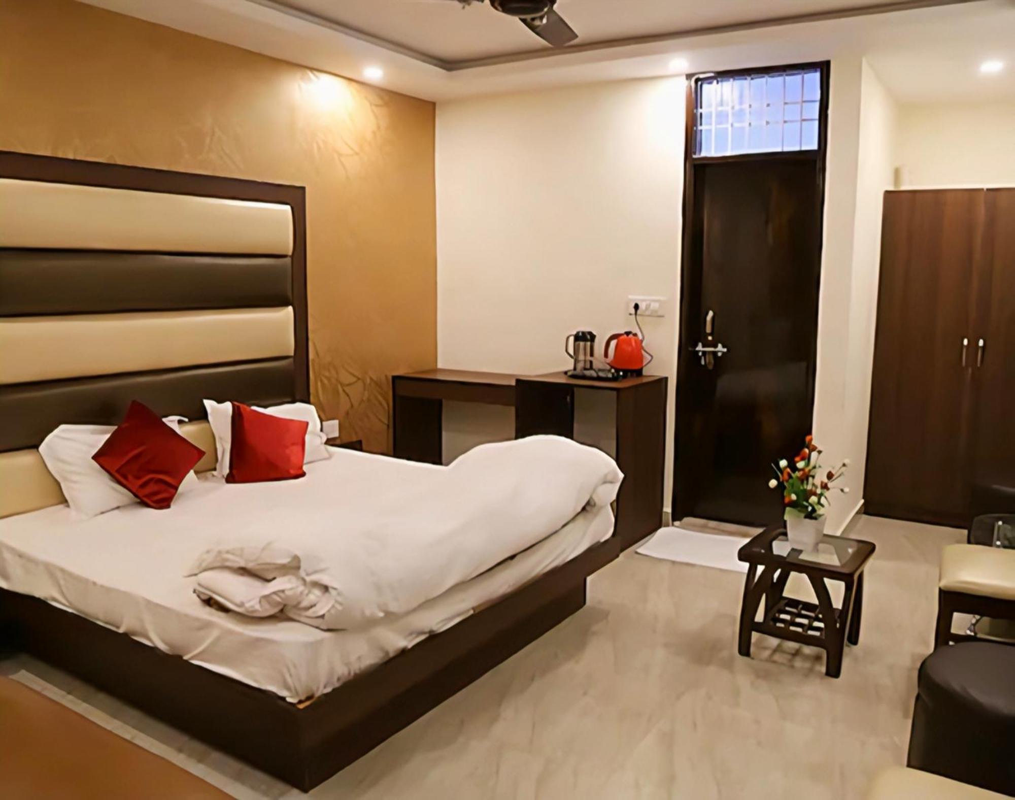 Mona Regency New Delhi