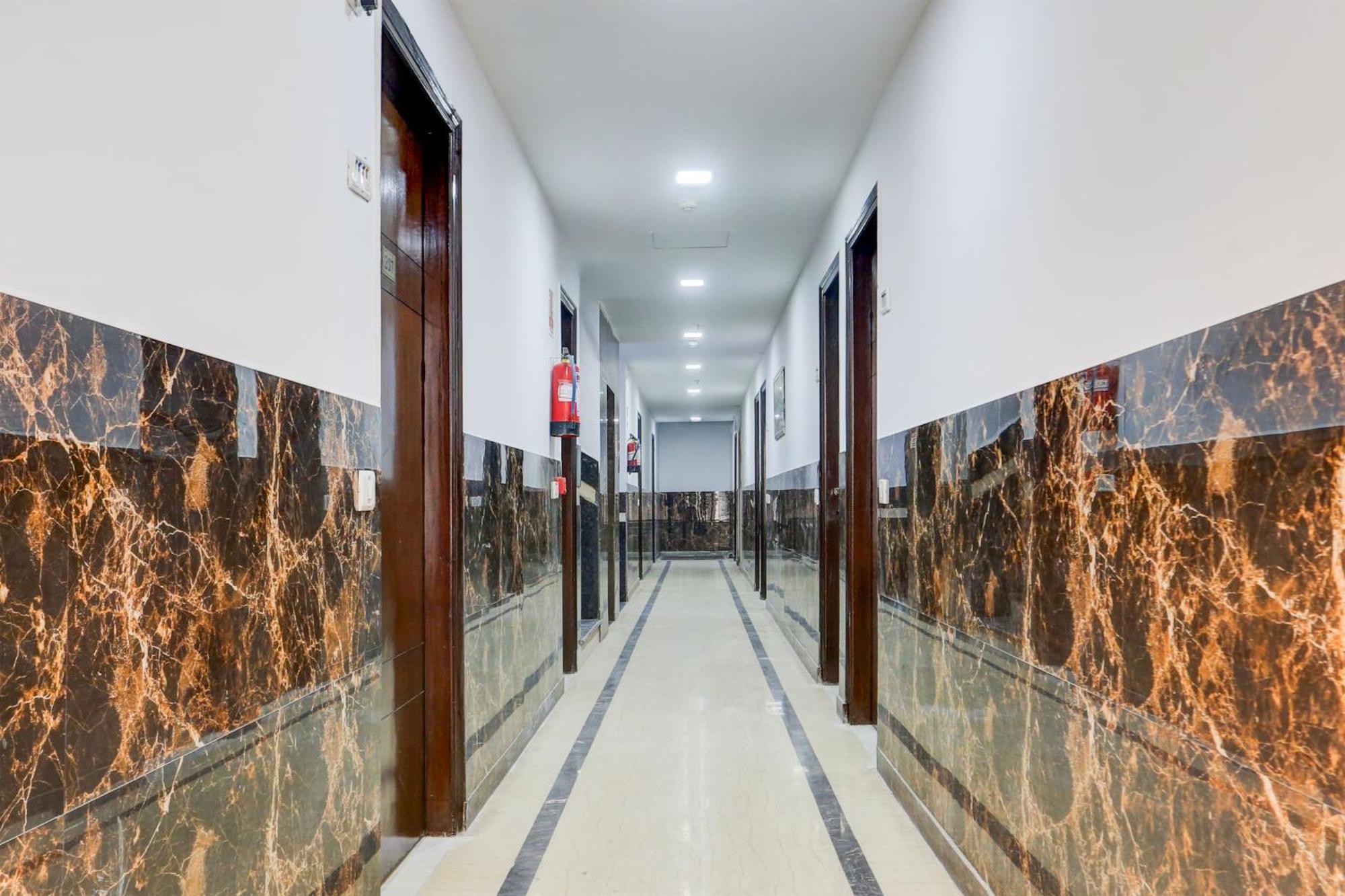 Hotel Collection O Mahipalpur Near Airport Formerly Jindal Palace Nova Deli