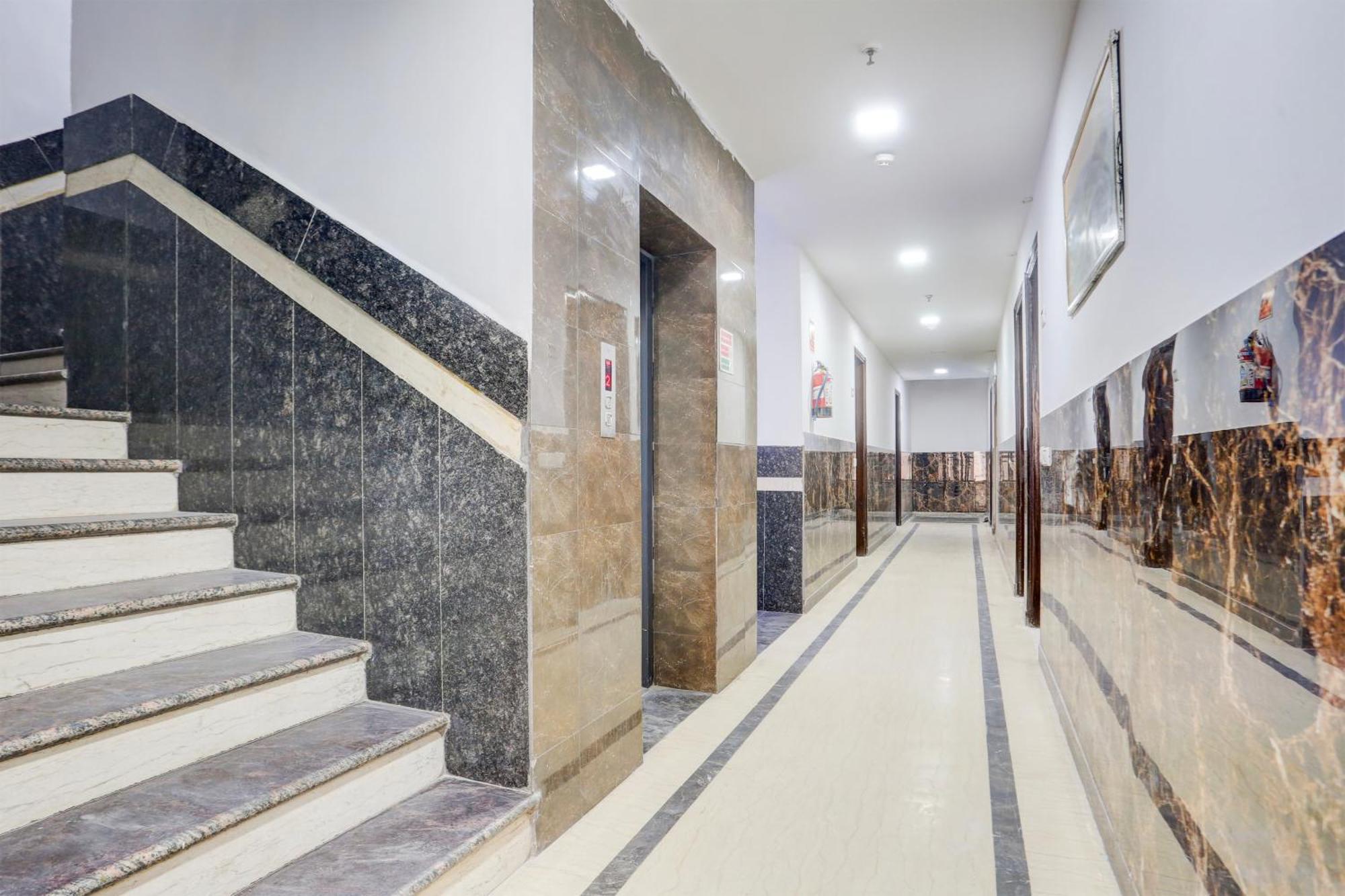 Super Collection O Mahipalpur Near Airport Formerly Jindal Palace *