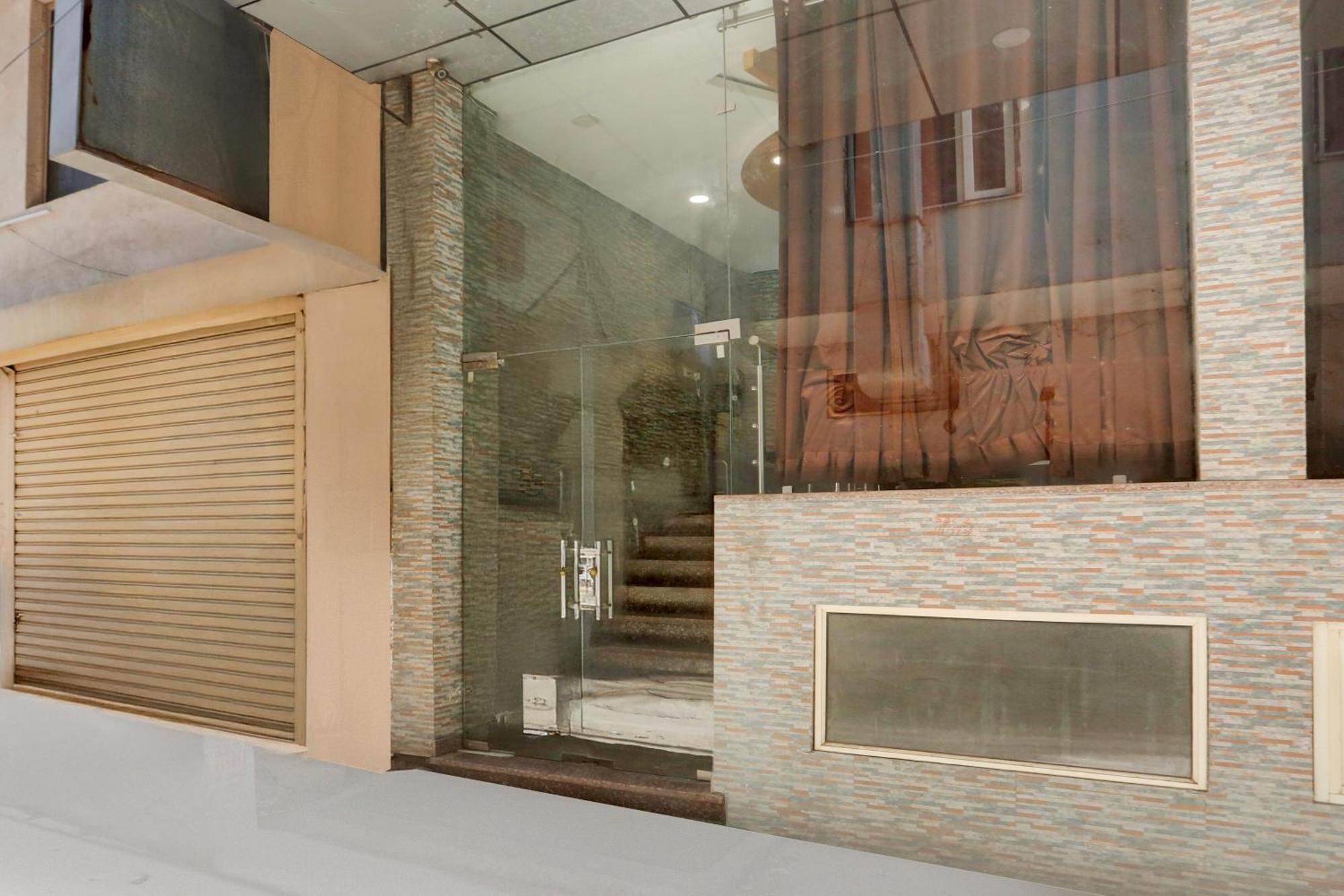 Collection O Mahipalpur Road No 4 Formerly Shubh Hotel