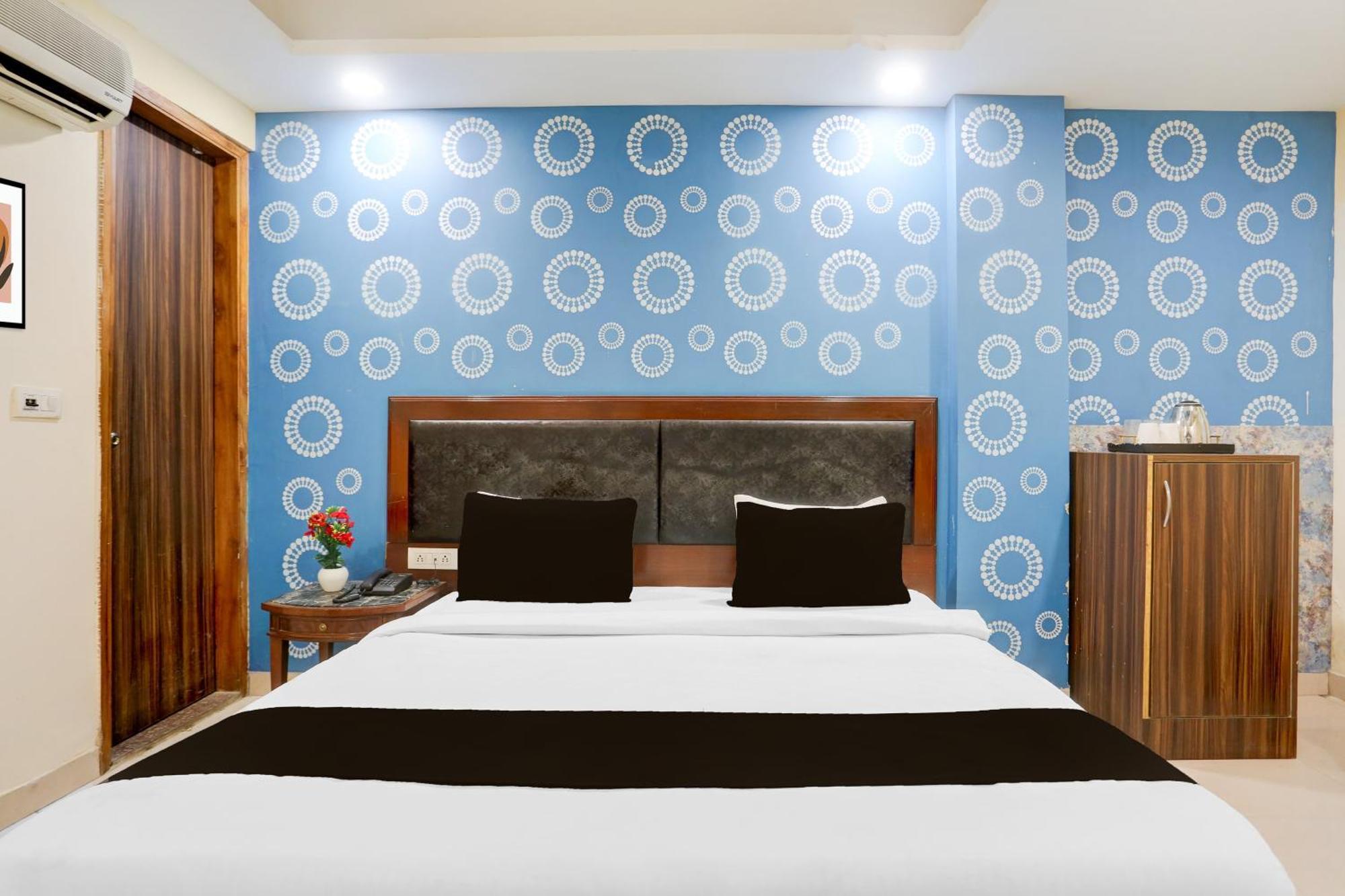Collection O Mahipalpur Road No 4 Formerly Shubh Hotel