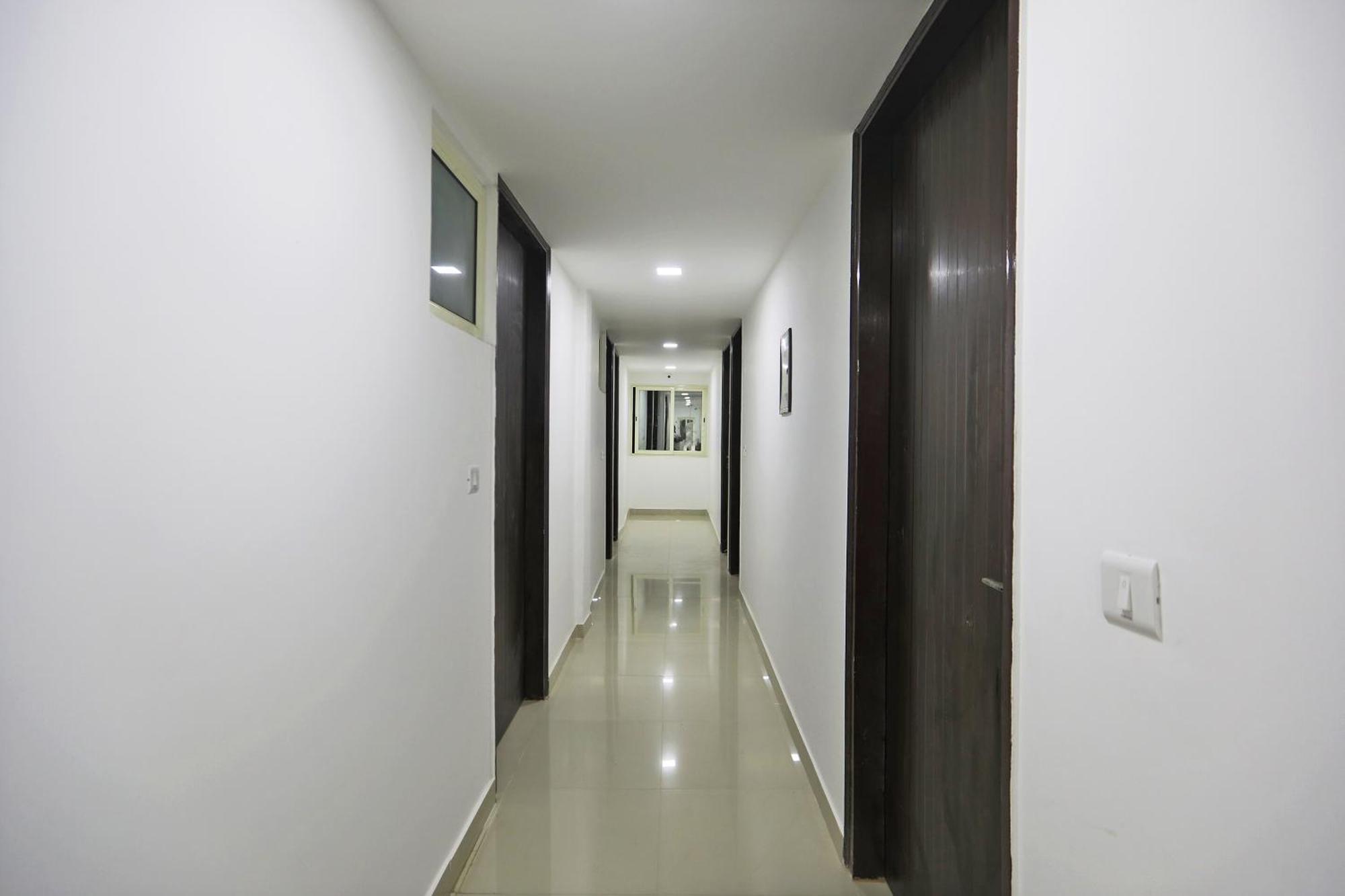 Townhouse South Lawn 3*